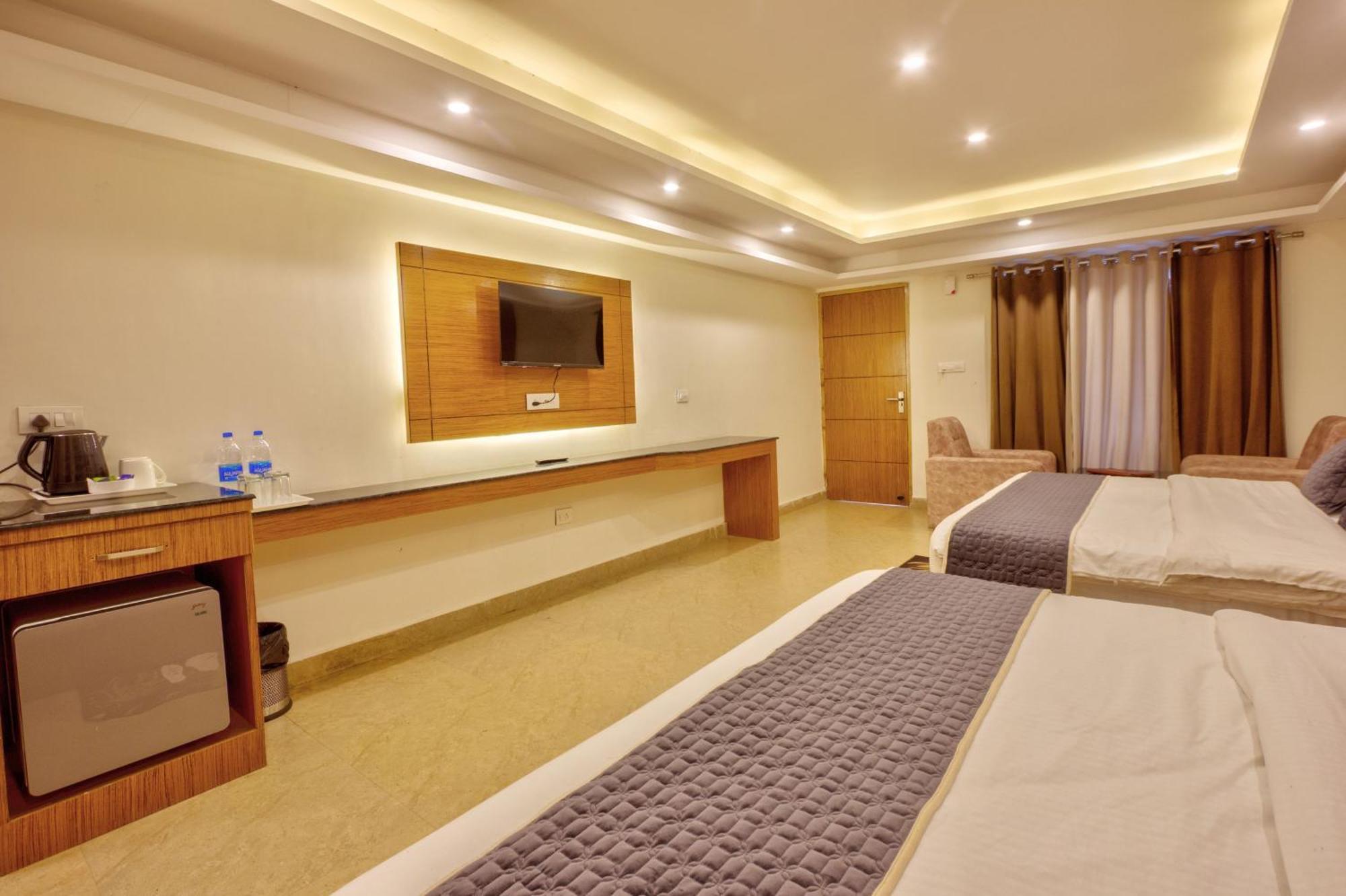 Hotel Resort Shivalaya Retreat - A River Side Resort