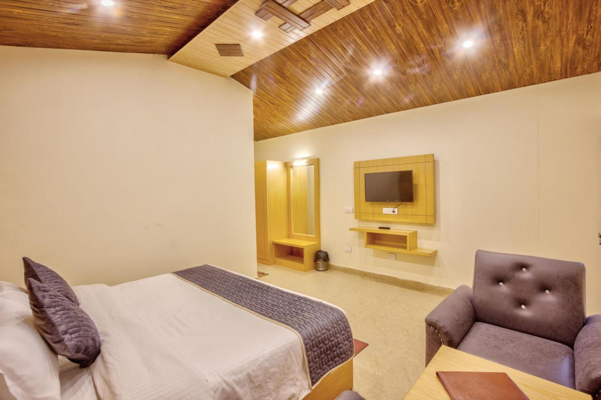 Hotel Resort Shivalaya Retreat - A River Side Resort 3*