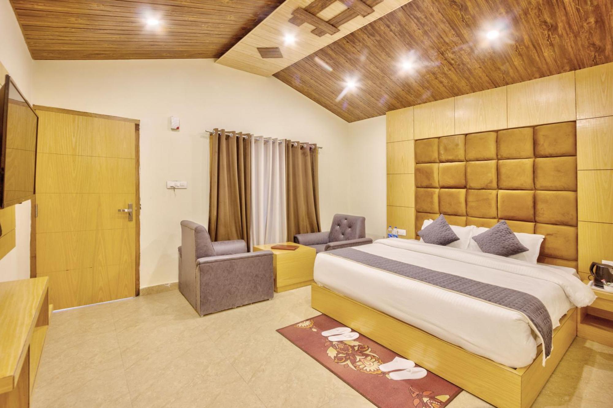 Resort Shivalaya Retreat - A River Side Resort Hotel 3*