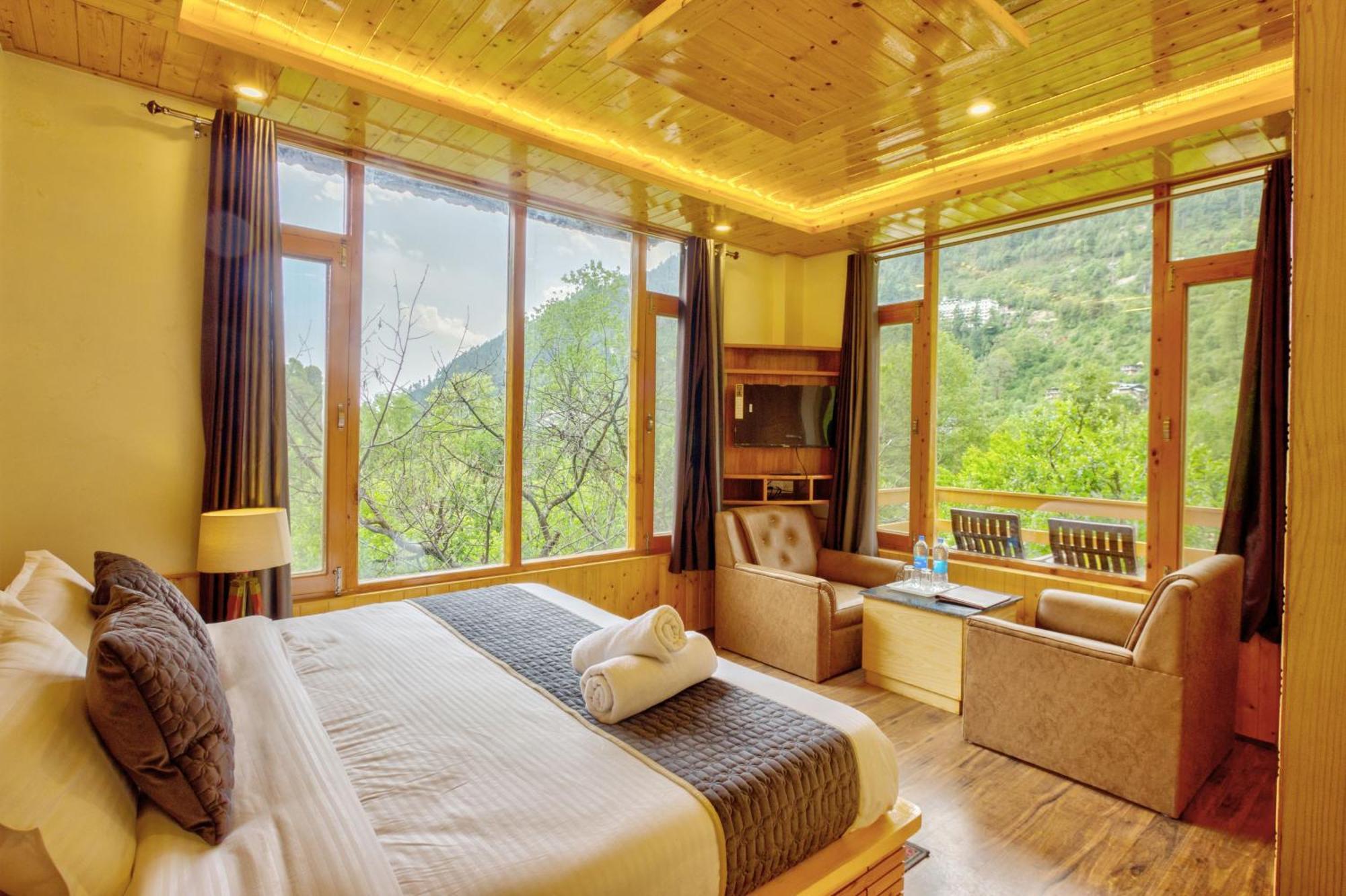 Resort Shivalaya Retreat - A River Side Resort Hotel