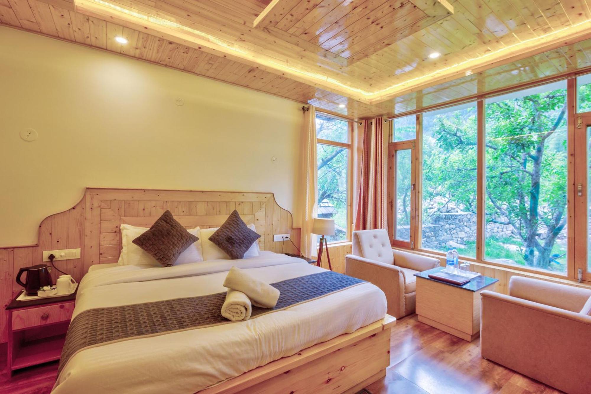 Hotel Resort Shivalaya Retreat - A River Side Resort