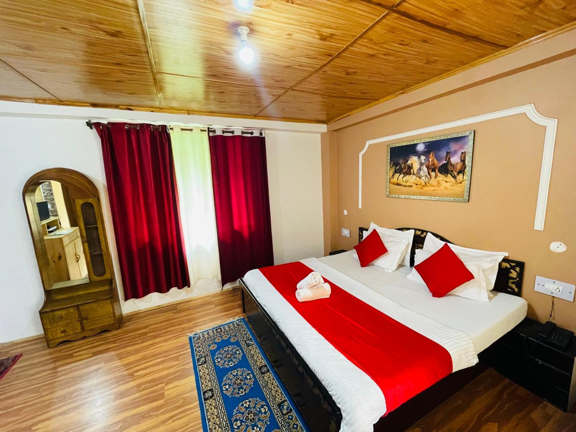 Spring House Homestay *