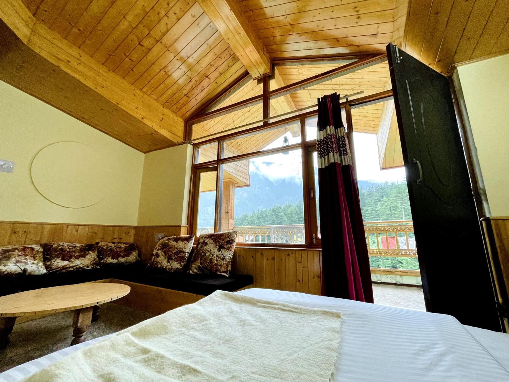 Spring House Manali (Himachal Pradesh)
