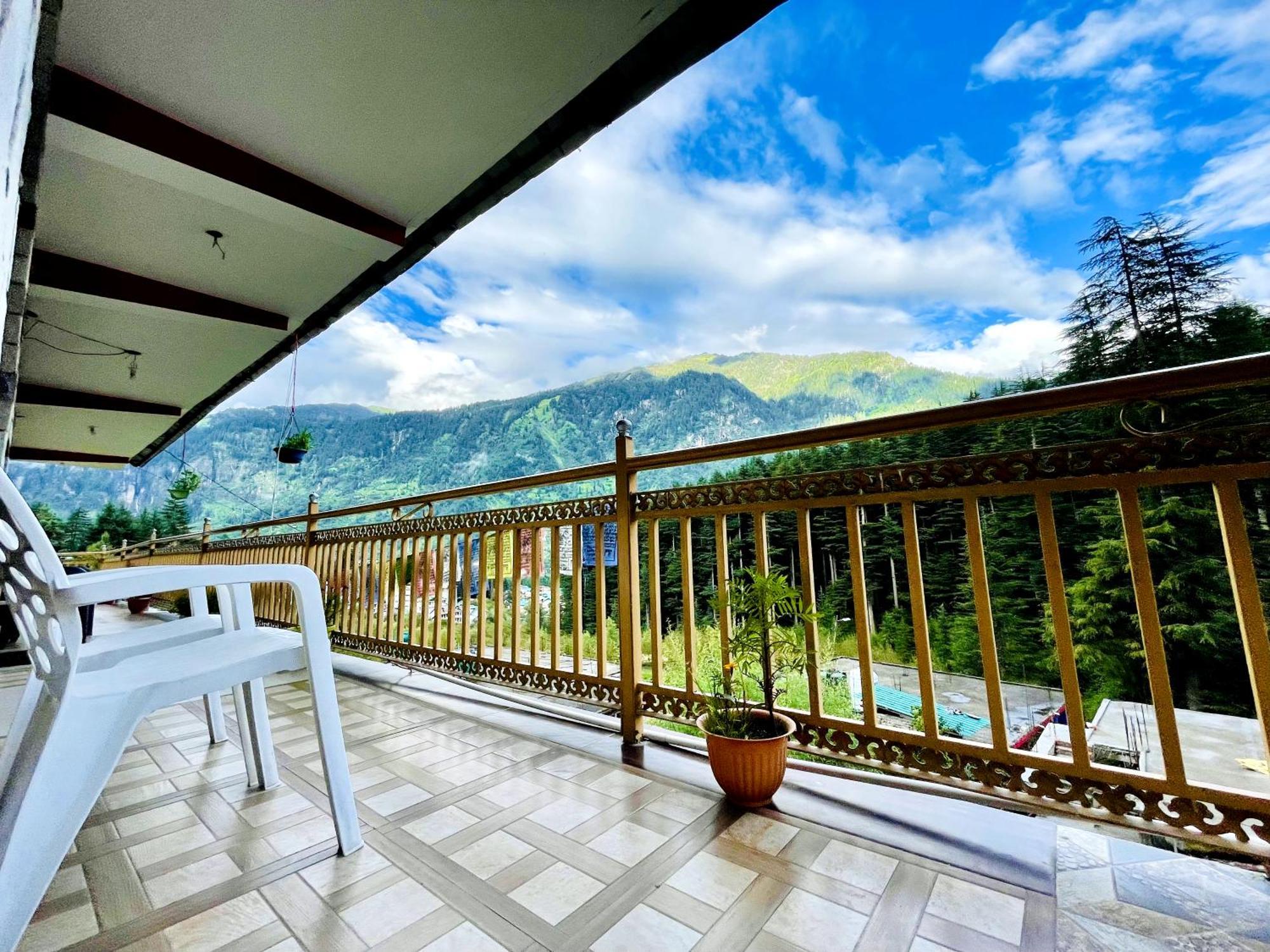 Homestay Spring House *