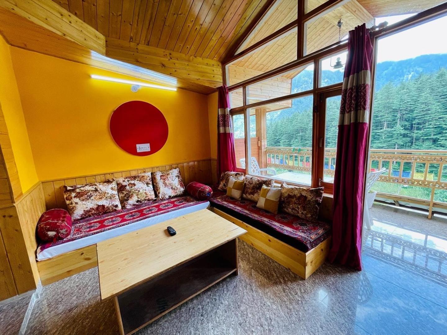 Homestay Spring House *