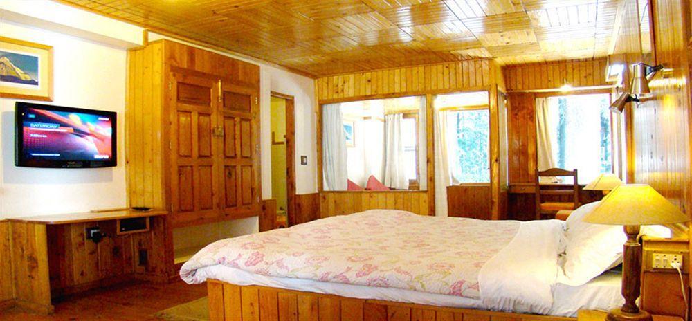 Negis Mayflower Hotel Manali (Himachal Pradesh)