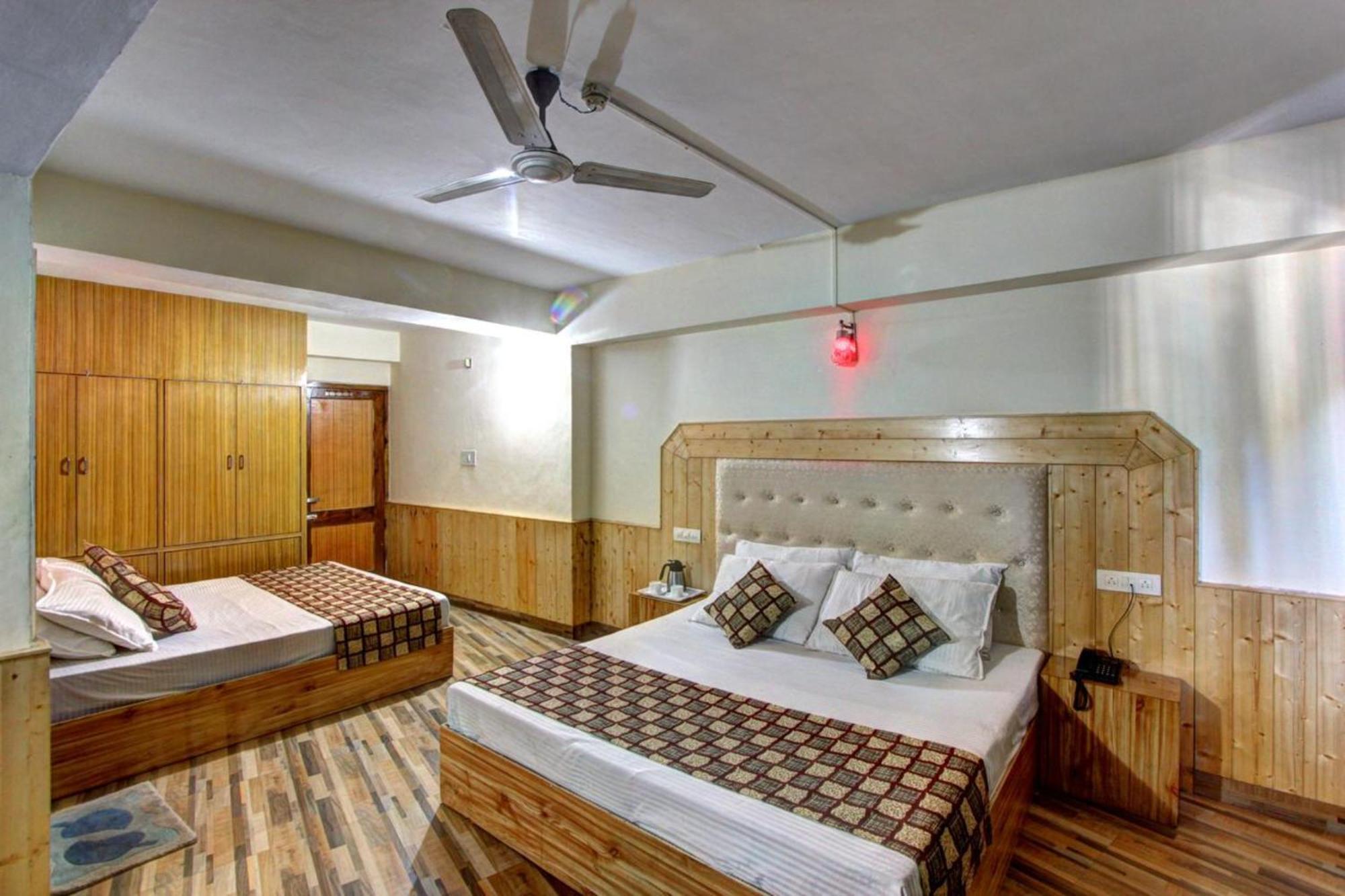 Highway - Luxury - Excellent Service - Parking Facilities