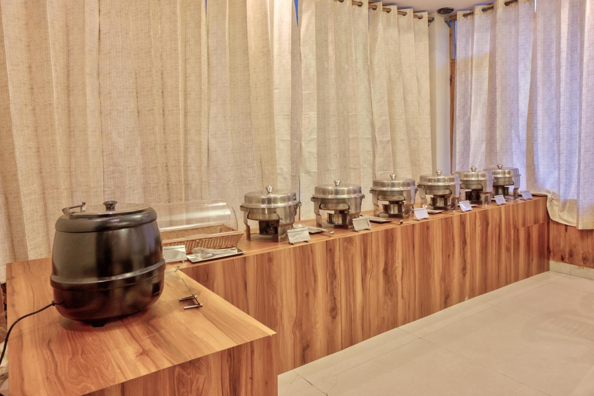 Hotel Nirosha, 3*