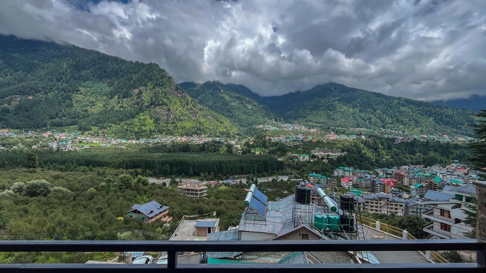 Touch Wood Hotel Manali (Himachal Pradesh)