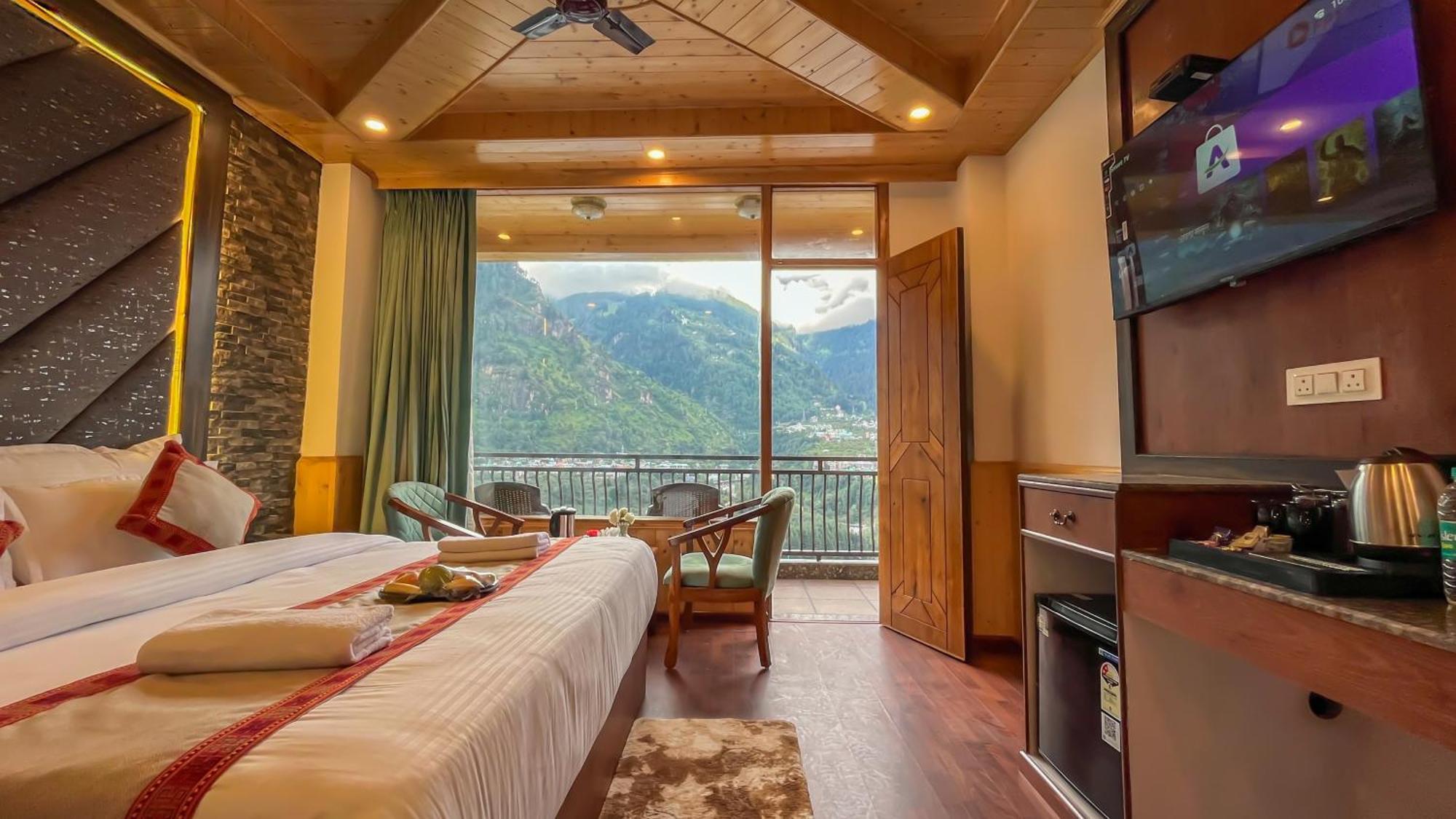 Touch Wood Hotel Manali (Himachal Pradesh)
