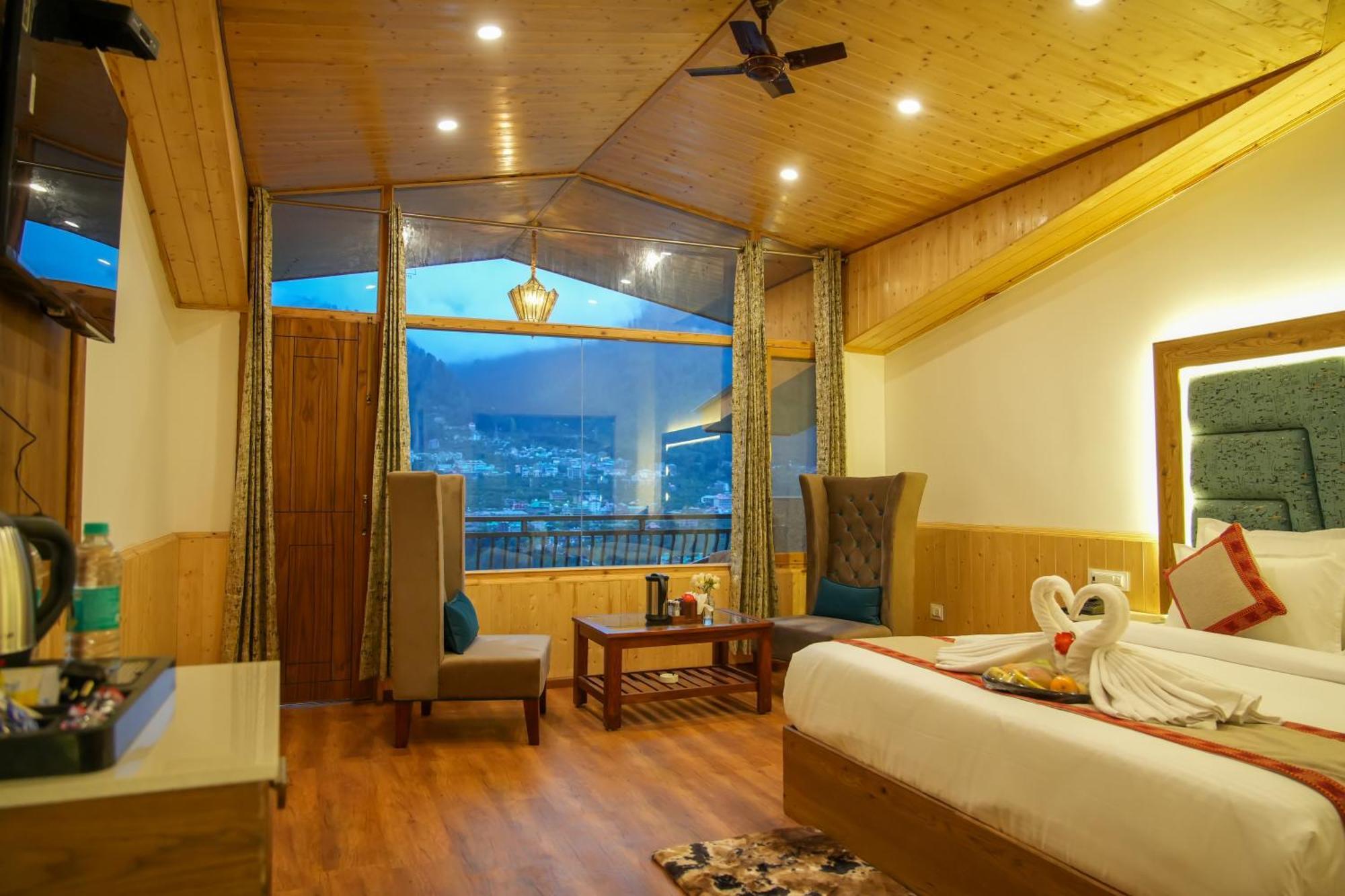 Touch Wood Hotel