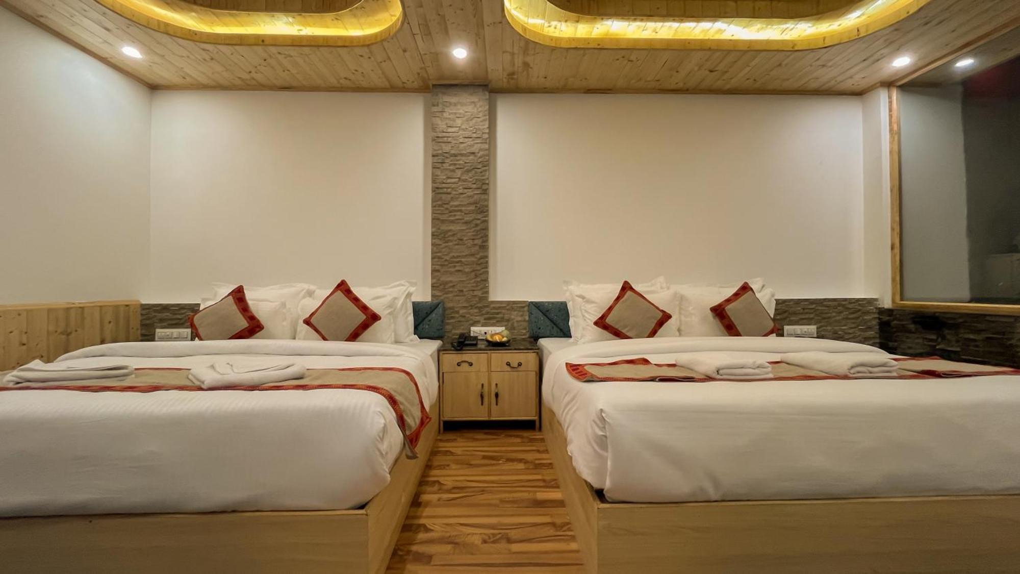 Touch Wood Hotel 3*