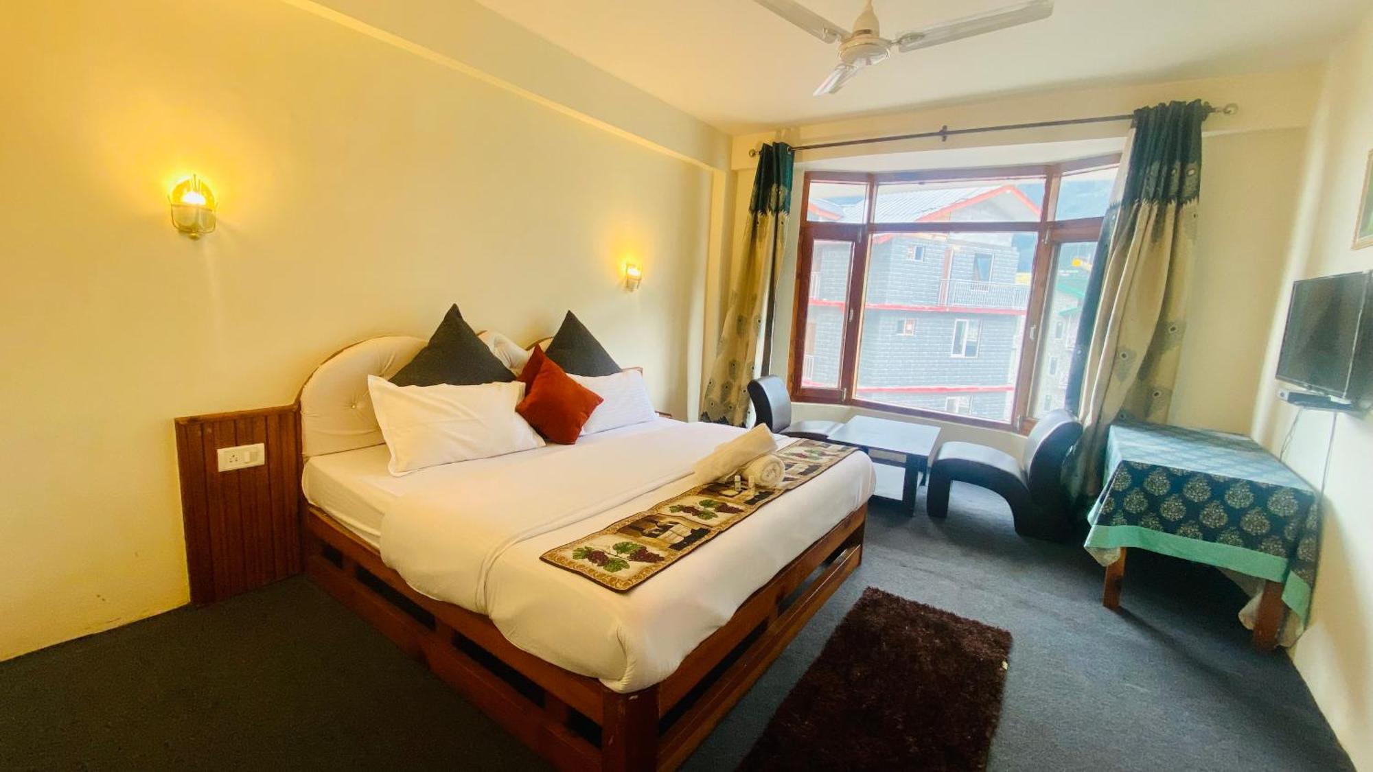 Hotel Great Hamta Hills - A Family On Main Highway 4*
