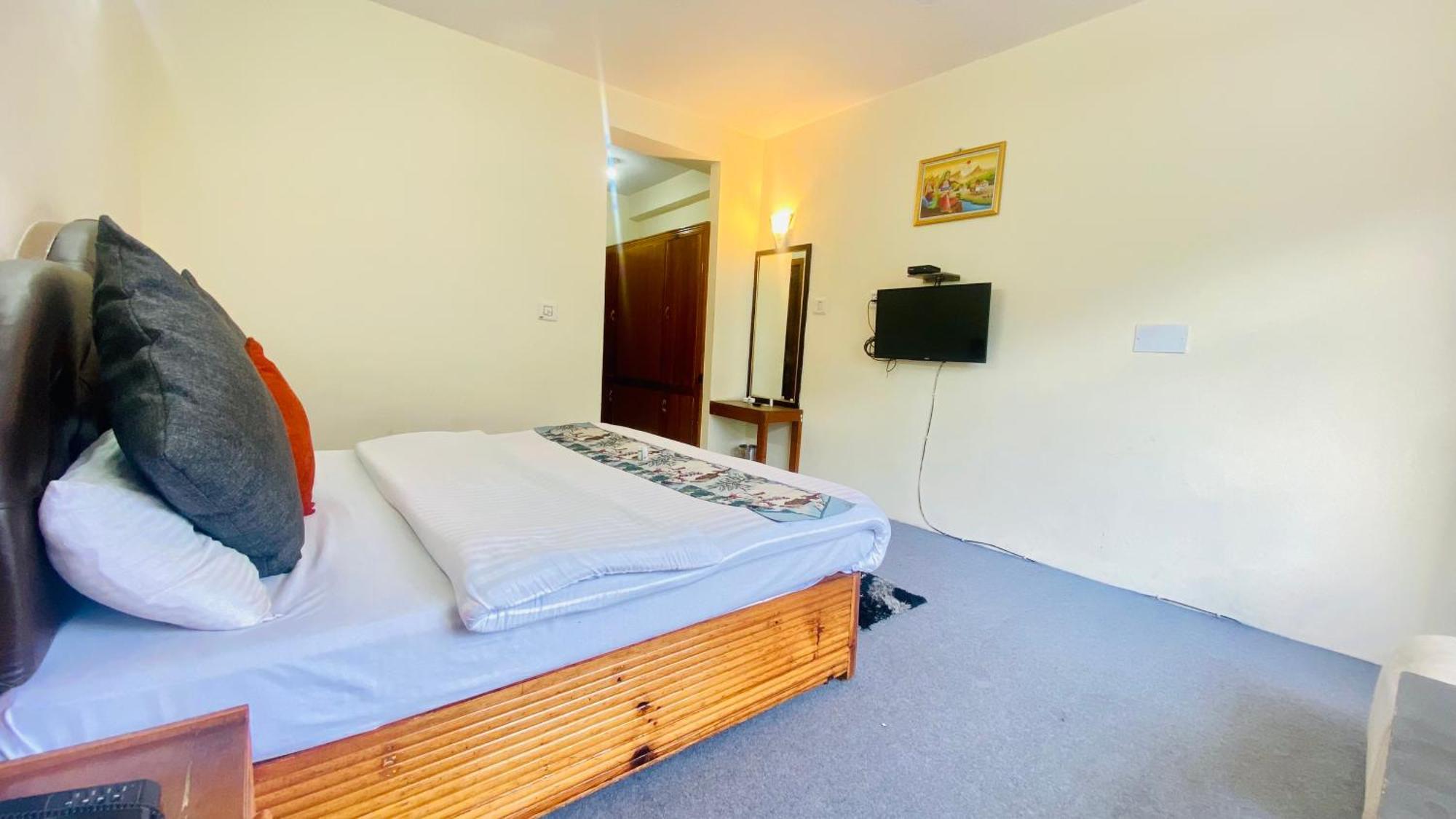 Hotel Great Hamta Hills - A Family On Main Highway 4*
