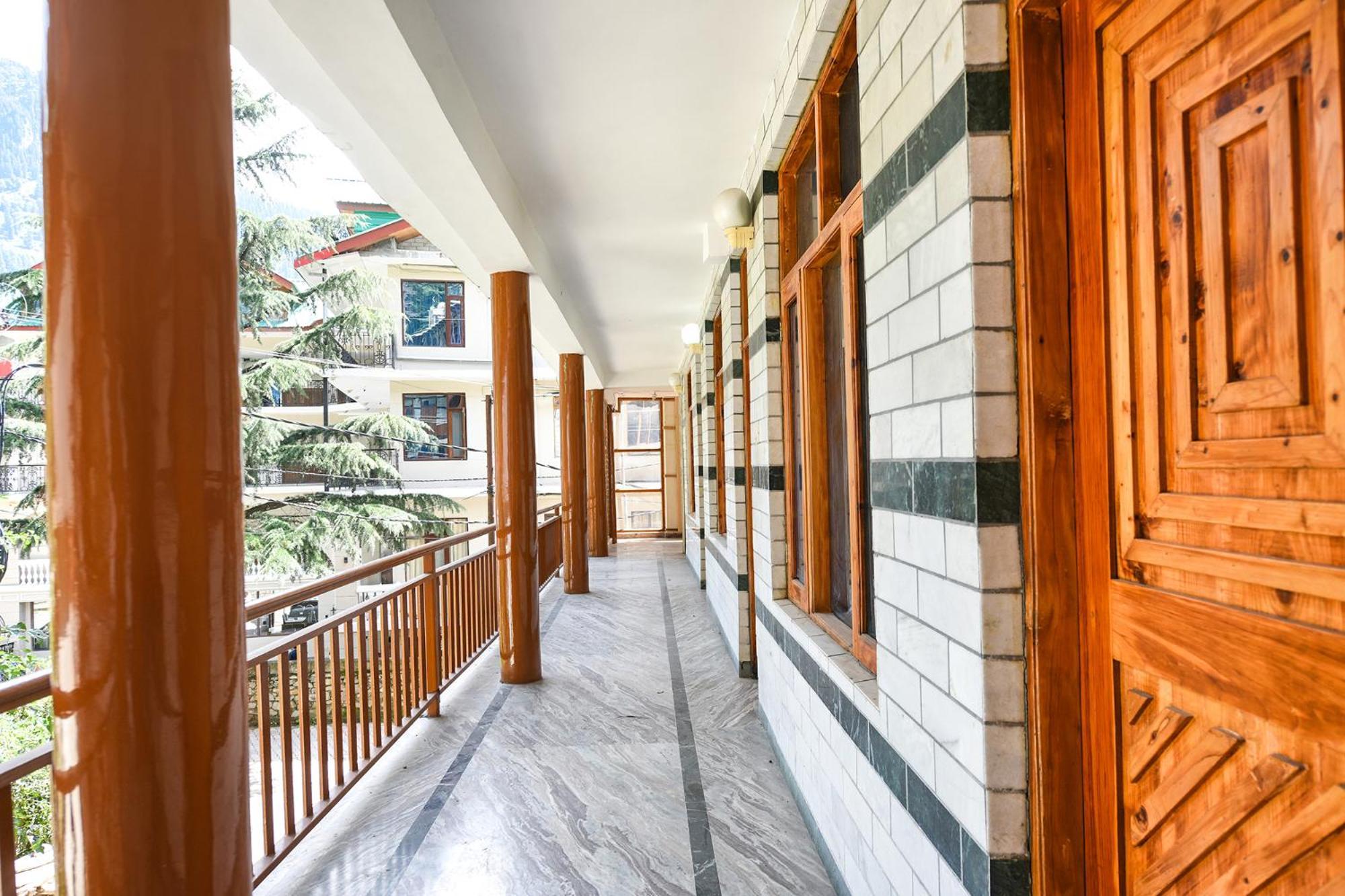 Fabhotel Hadimba Heights Manali (Himachal Pradesh)