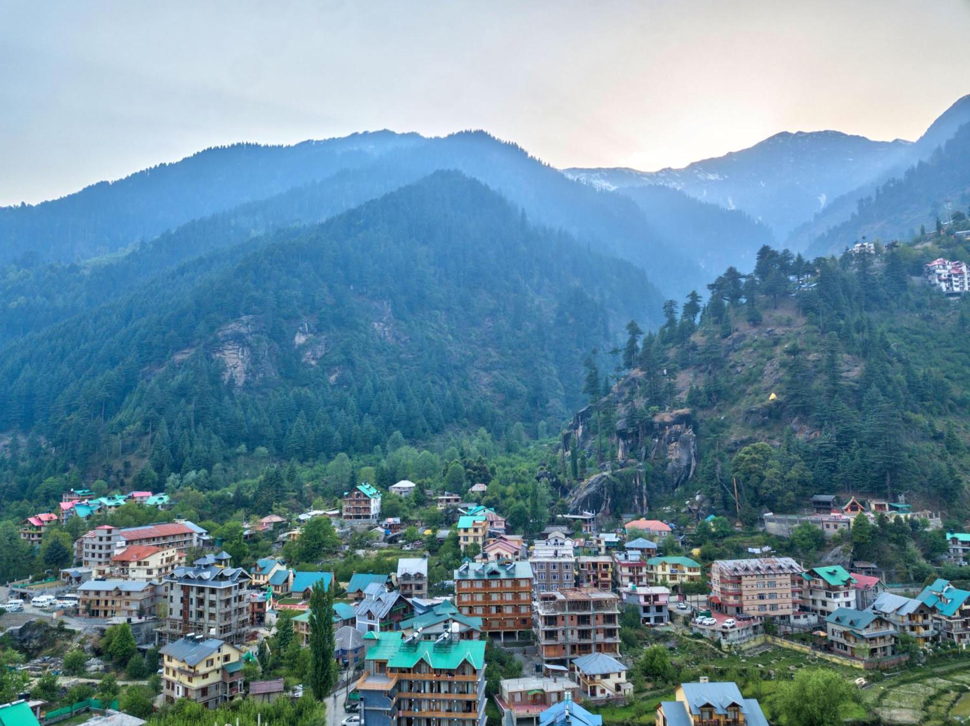 Swastik Grand 3* Manali (Himachal Pradesh)