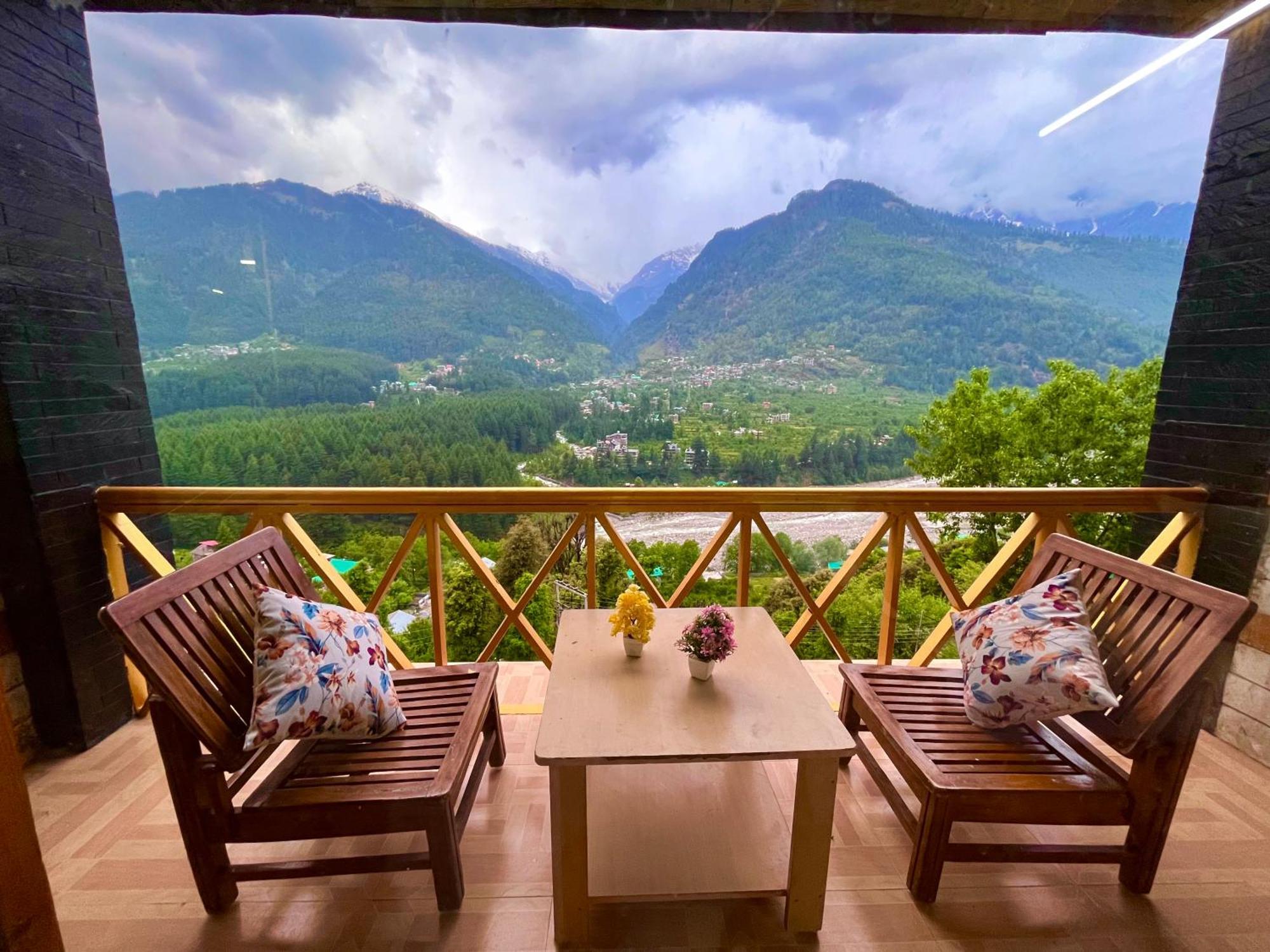 Naina Deventure Resort, - Premium With Centrally Heated & Scenic View Resort Manali (Himachal Pradesh)