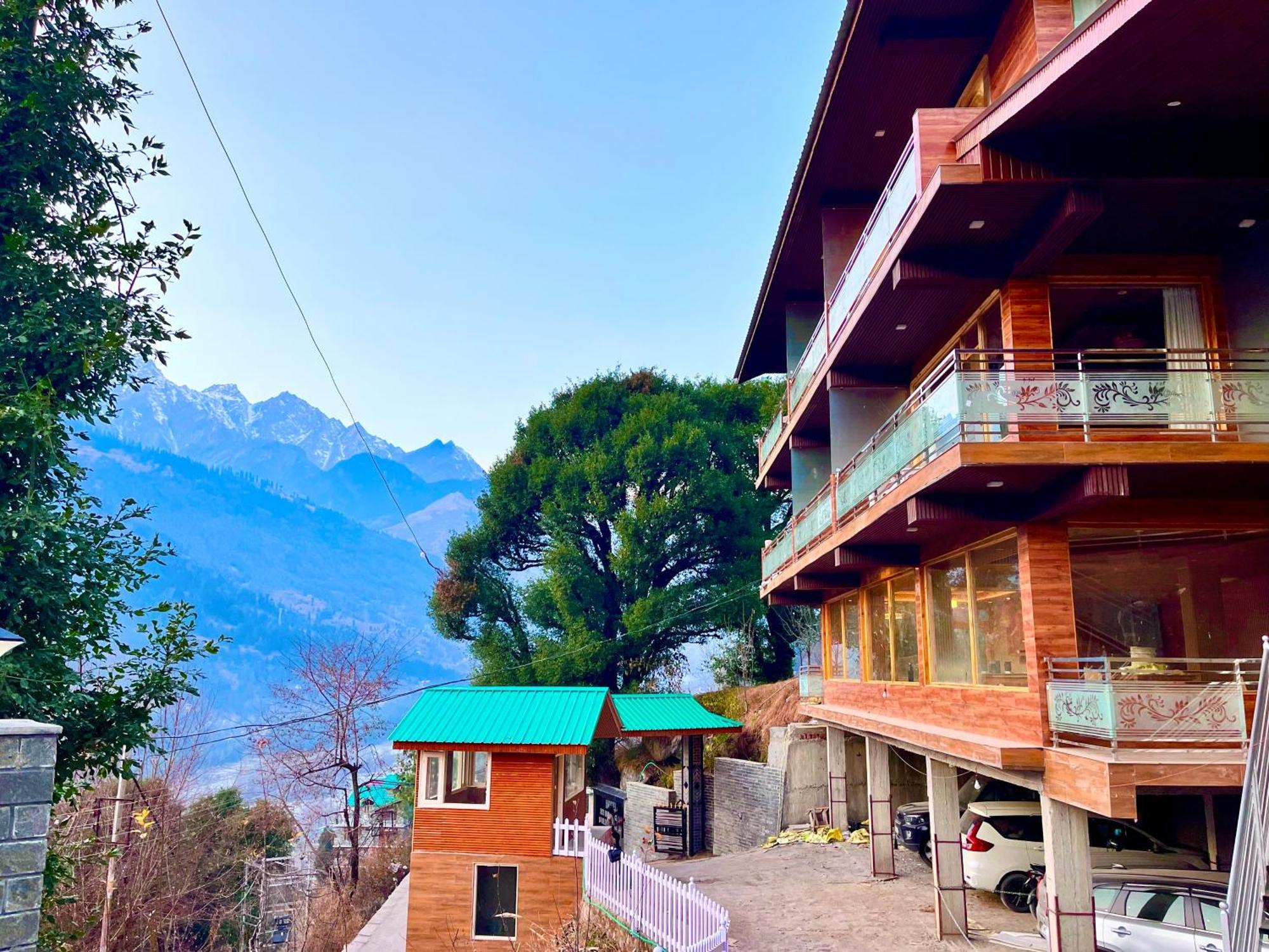 Naina Deventure Resort, - Premium With Centrally Heated & Scenic View * Manali (Himachal Pradesh)