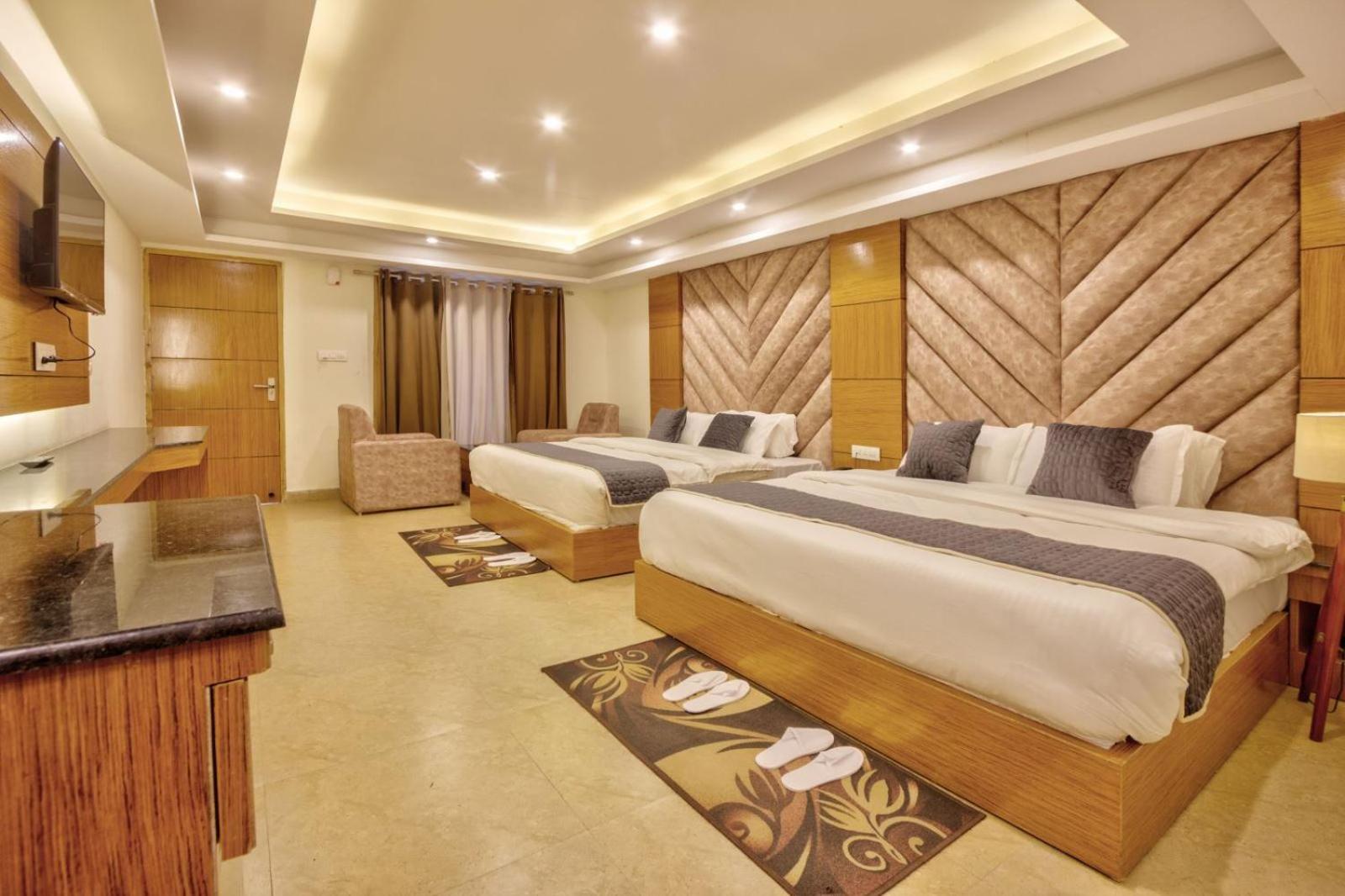 Shivalaya Retreat - A River Side