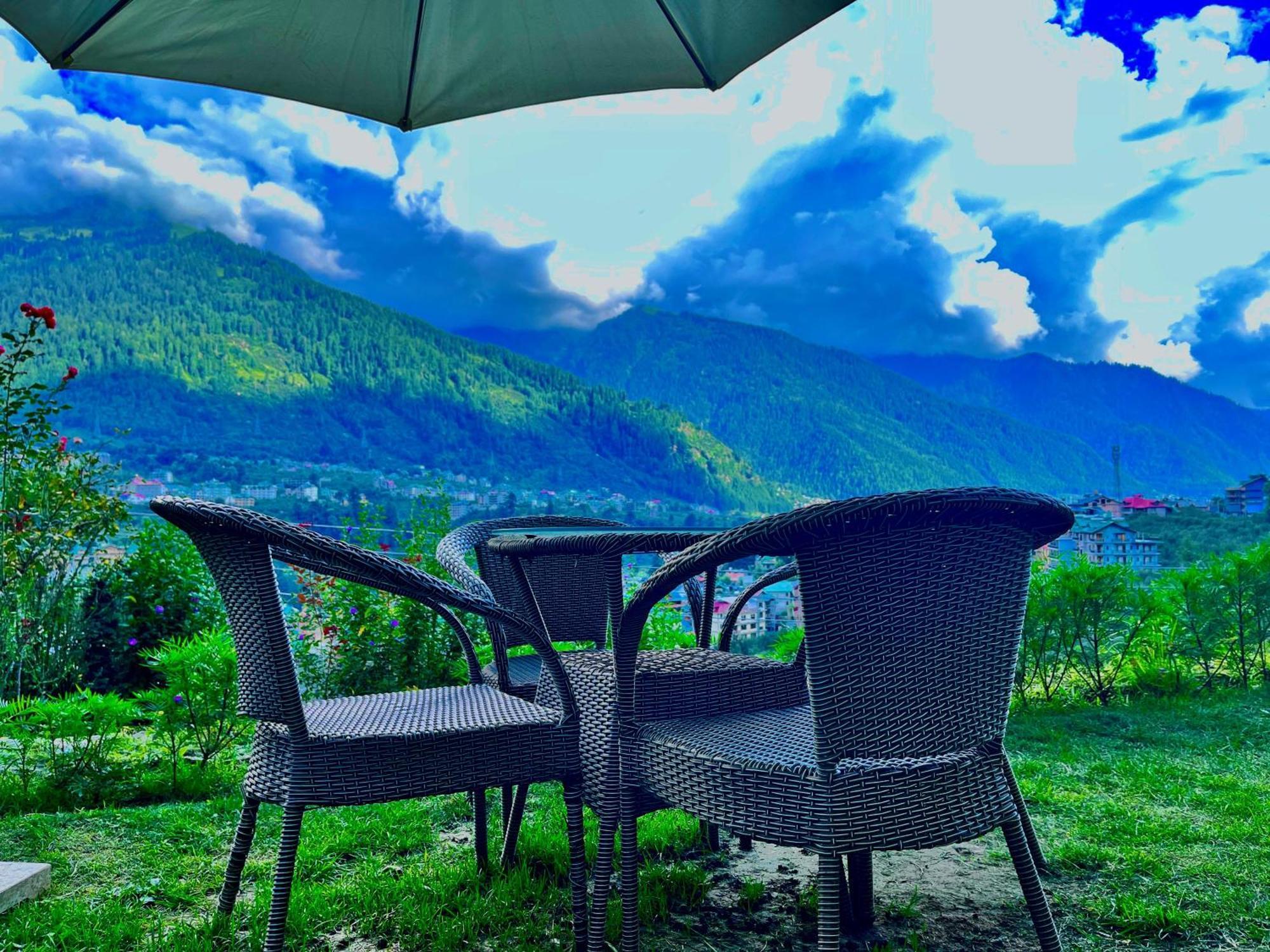 Himalayan Nomad Cottage, Hotel Manali (Himachal Pradesh)