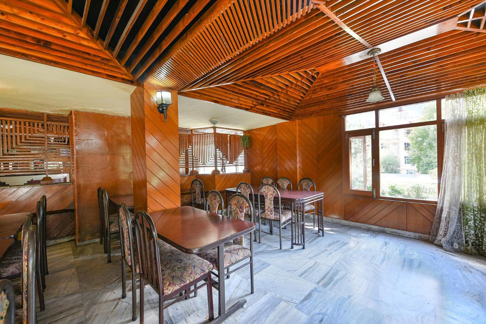 Fabhotel Zarim Inn 2*