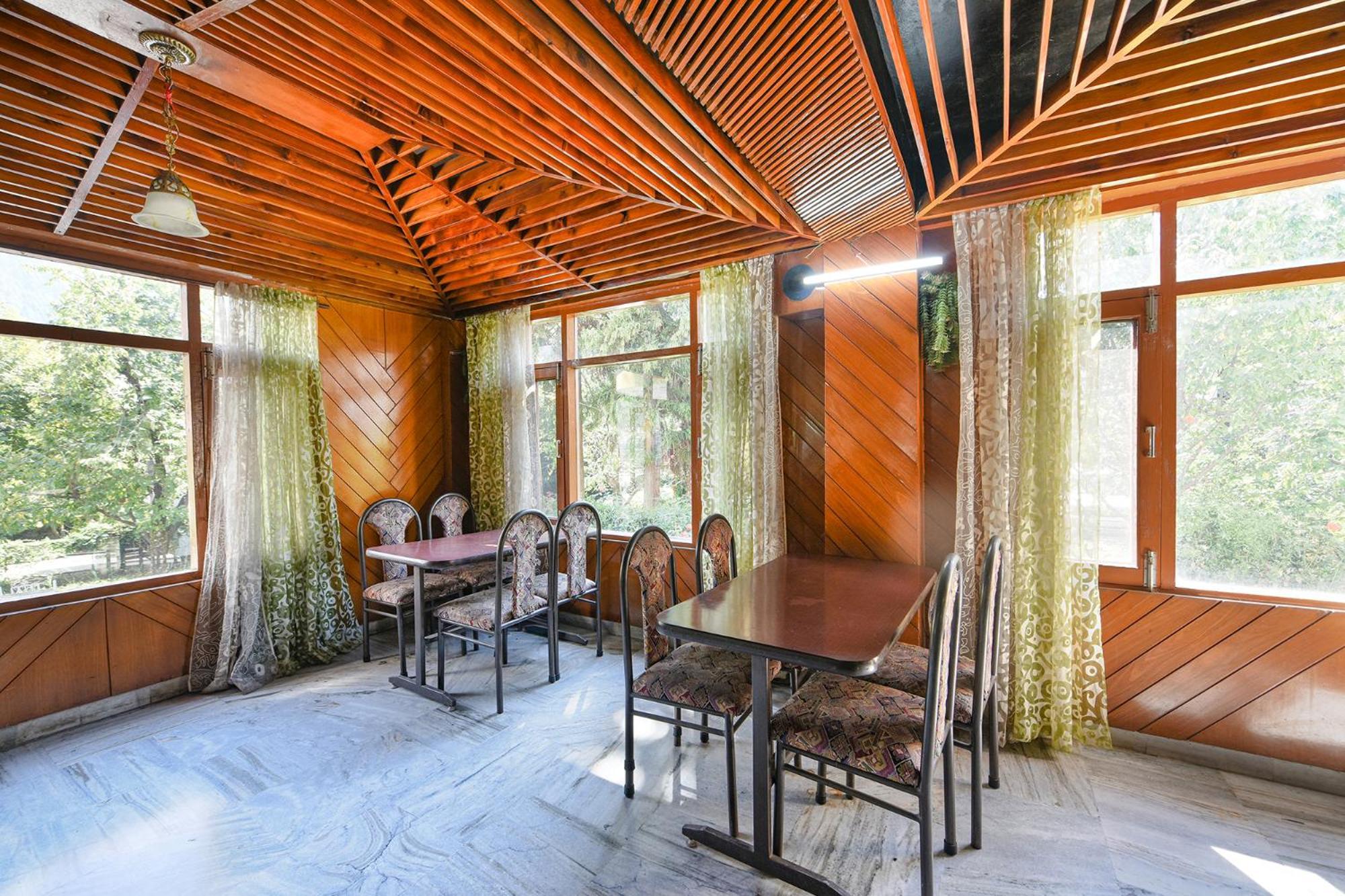Fabhotel Zarim Inn Manali (Himachal Pradesh)