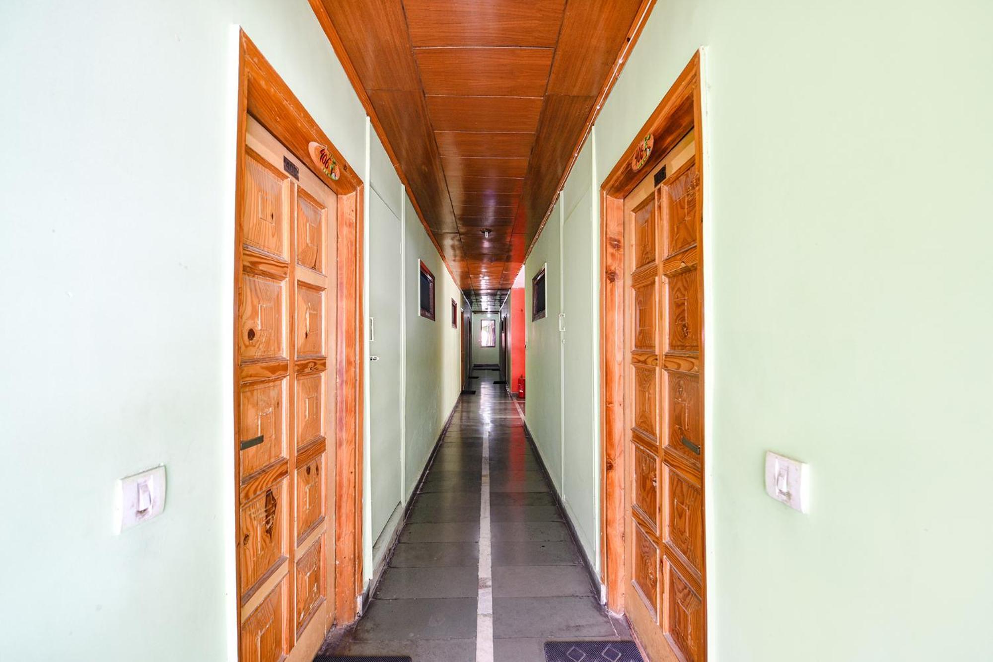 Fabhotel Zarim 2*