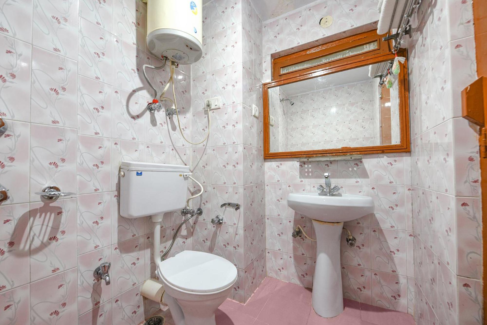 Fabhotel Zarim