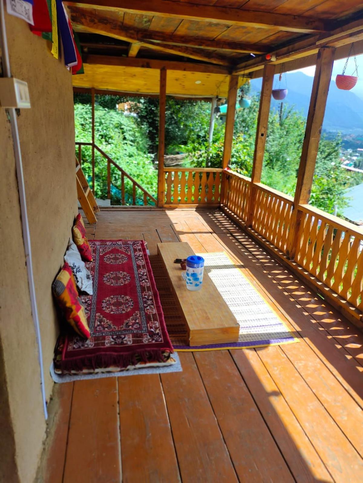 Muse Meadow Huts & Homestay Hotel Manali (Himachal Pradesh)