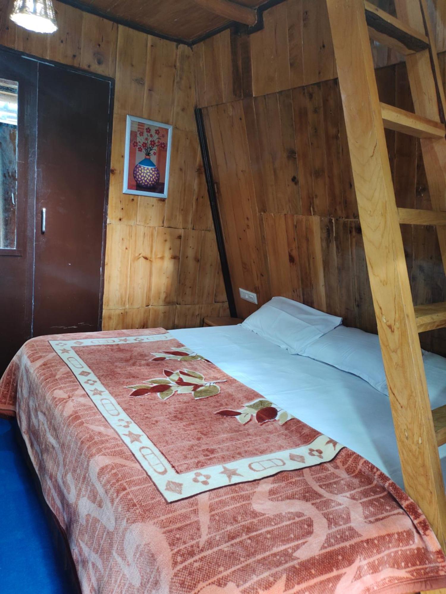 Muse Meadow Huts & Homestay 5*
