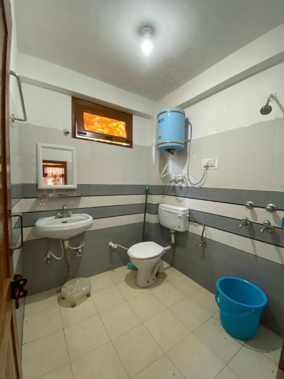 Madana Hostel *