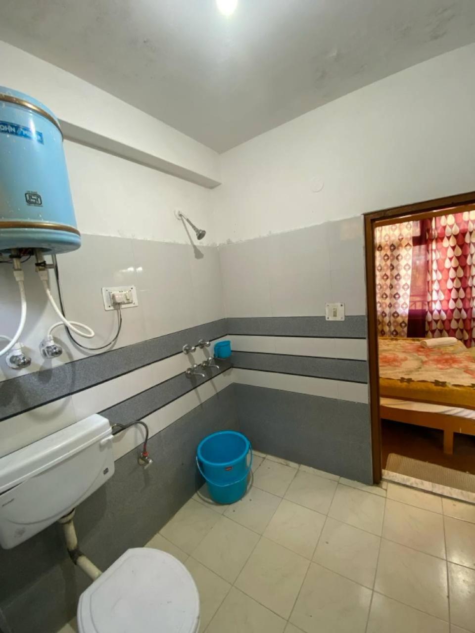 Hostel Madana *