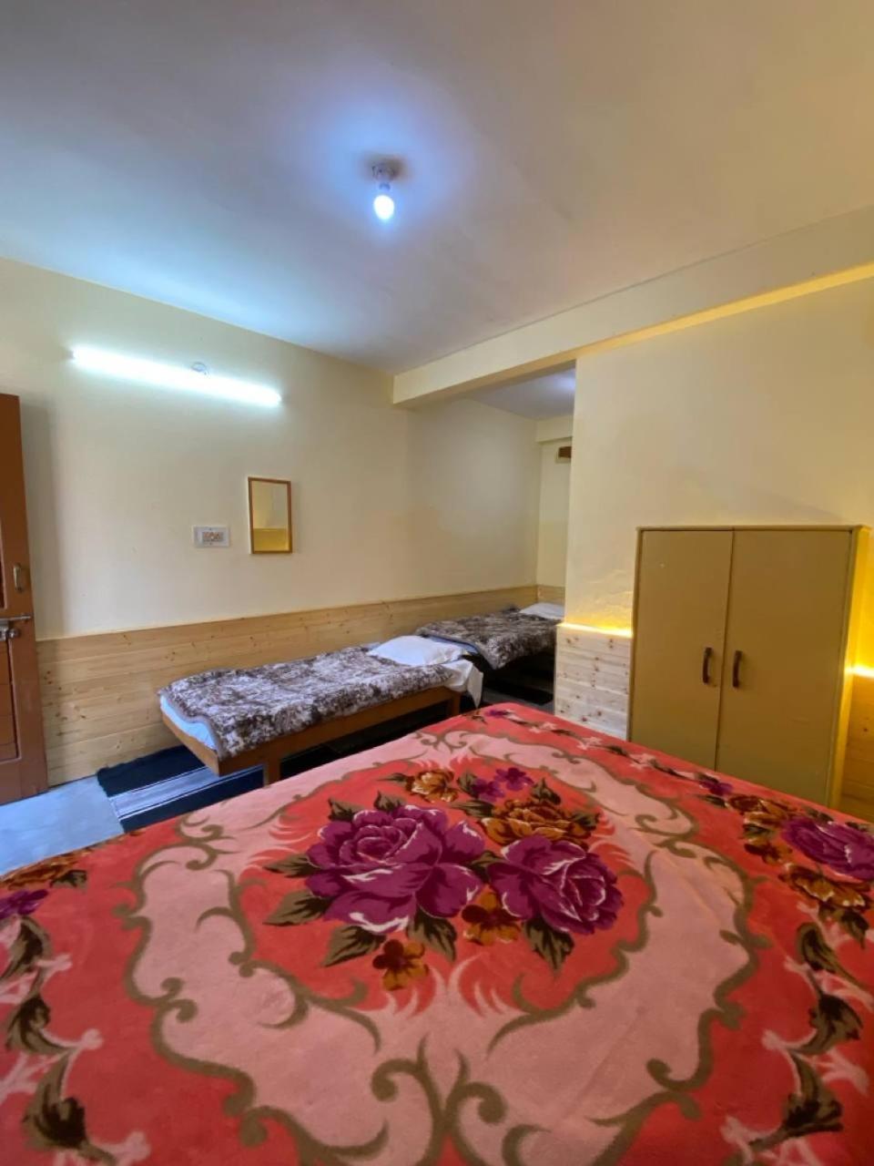 Hostel Madana