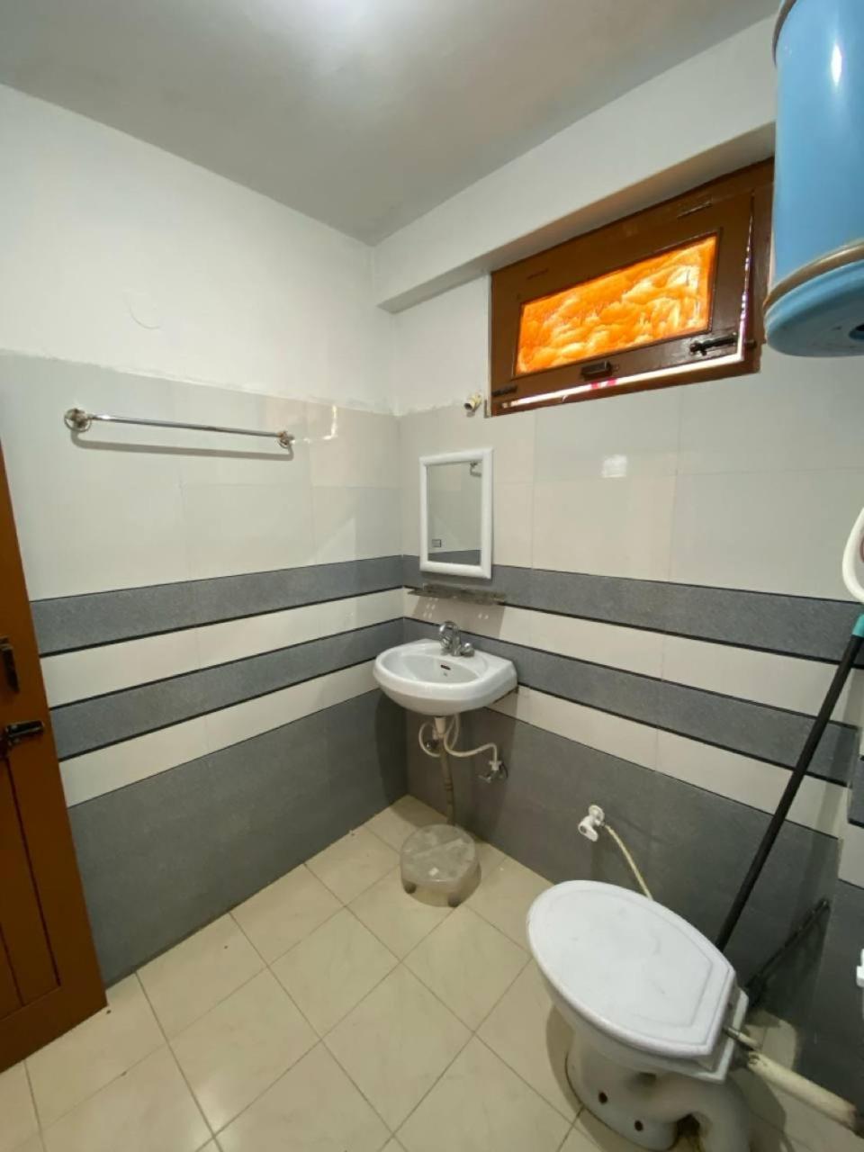 Hostel Madana *