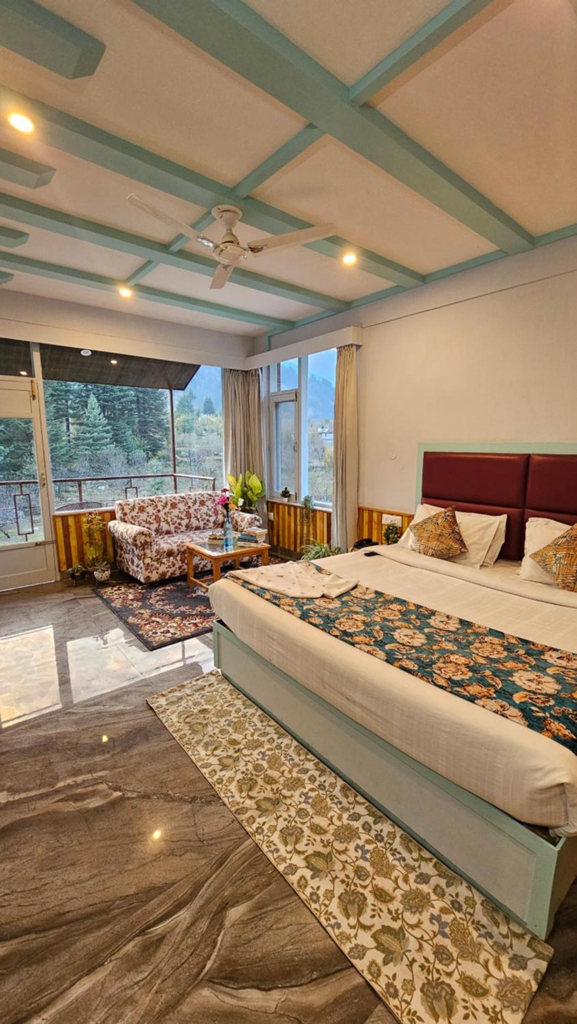Hotel Hotel Apple Flower Manali (Himachal Pradesh)
