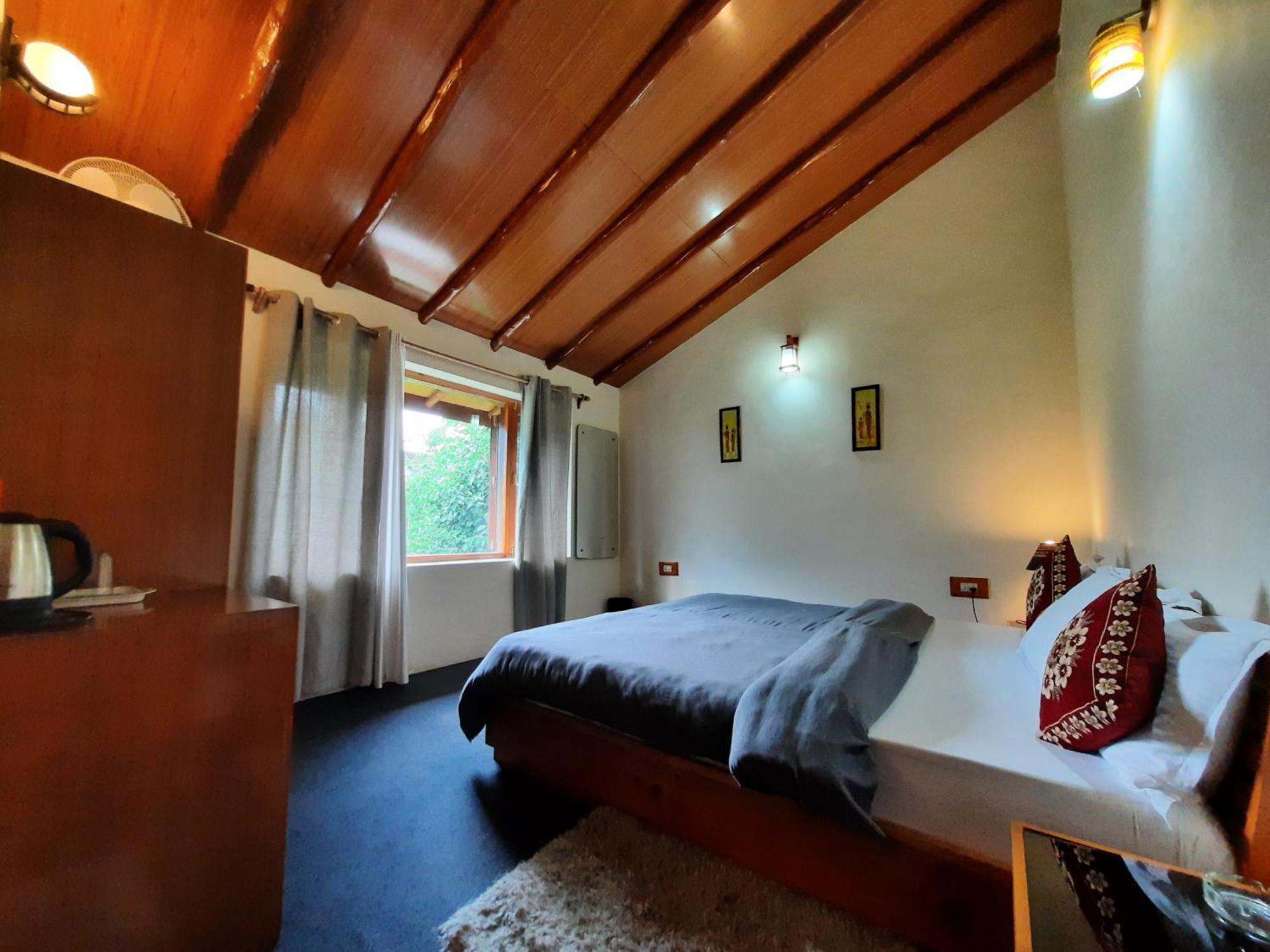The Hideout - Hiraeth Hostel Manali (Himachal Pradesh)