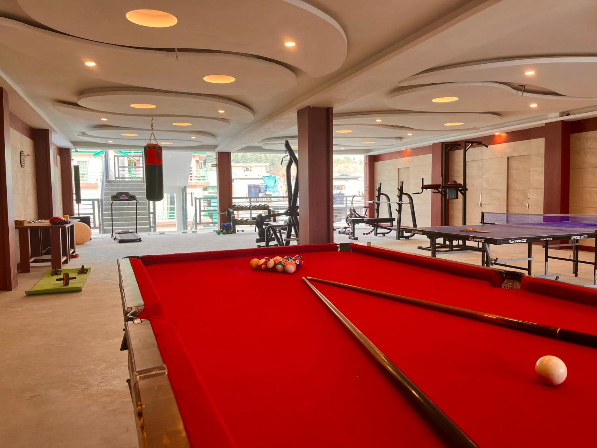 Hotel Vista Resort, - ! Near Mall Road !! Hot & Cold Ac !! Selling !! Big Parking !! Luxury Collection !! Open Terrace !! Lift !! Playing Zone !! Of The Year ! Manali (Himachal Pradesh)