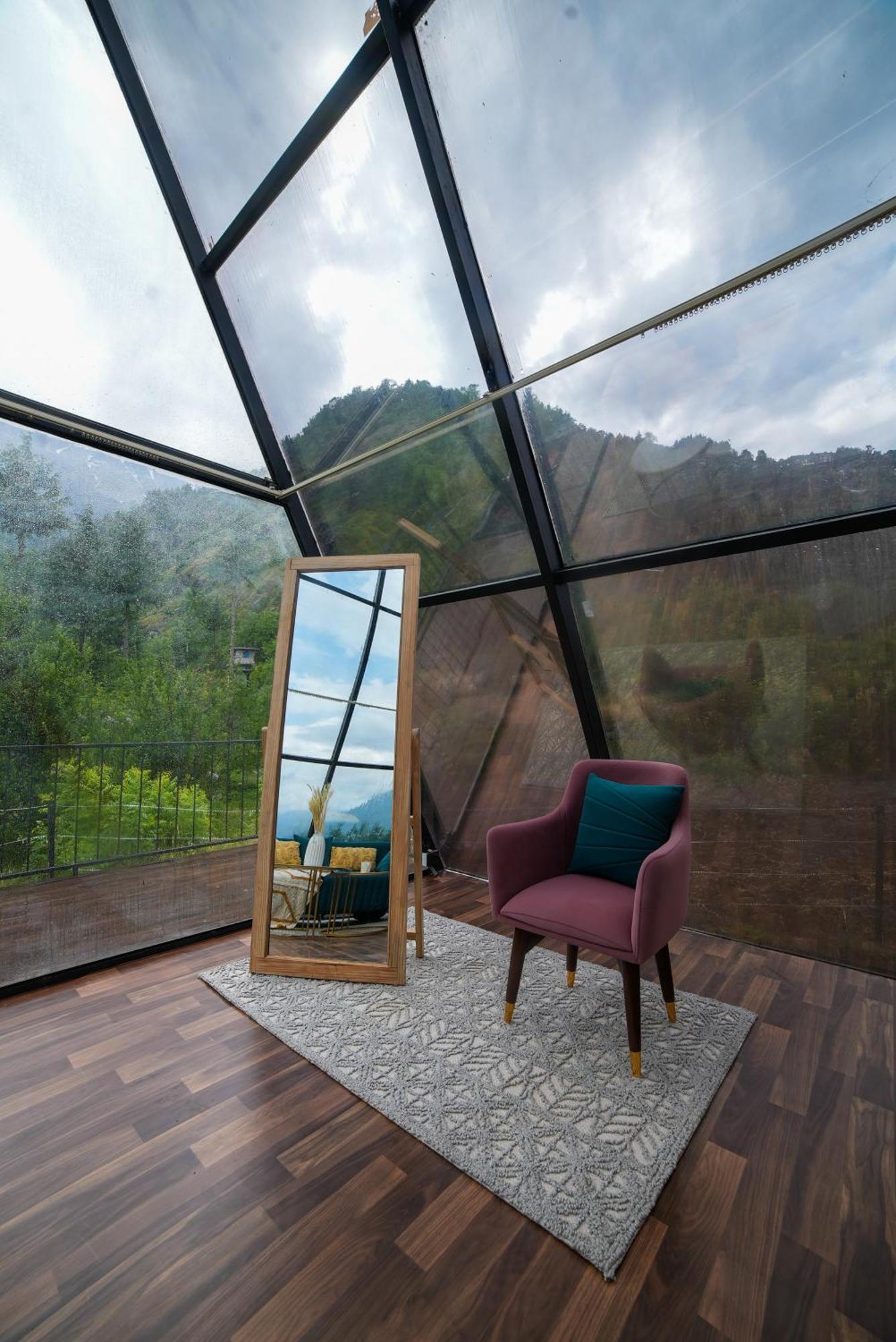 Aayna Resort Manali (Himachal Pradesh)