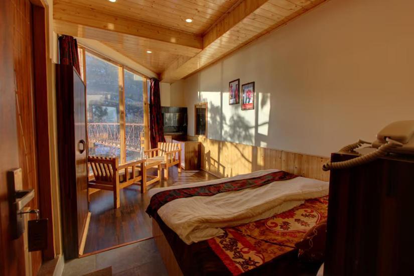 17 Miles Stone, By Shivaneel Hospitality Guest house Manali (Himachal Pradesh)