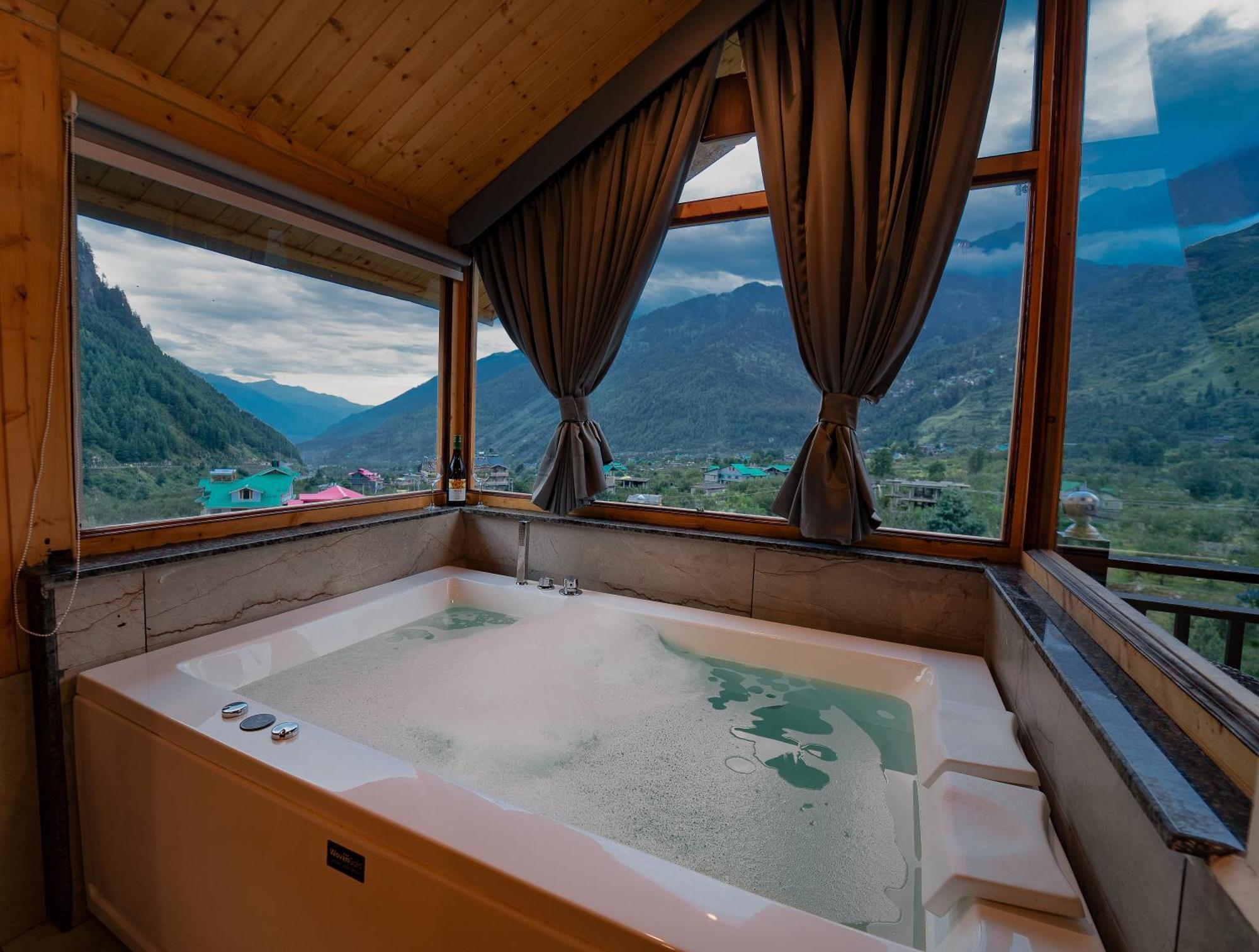 Nazaara - A Luxe Retreat Hotel Manali (Himachal Pradesh)