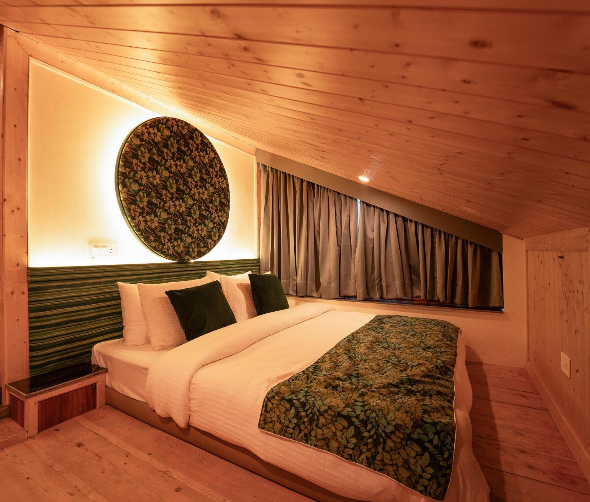 Hotel Nazaara - A Luxe Retreat