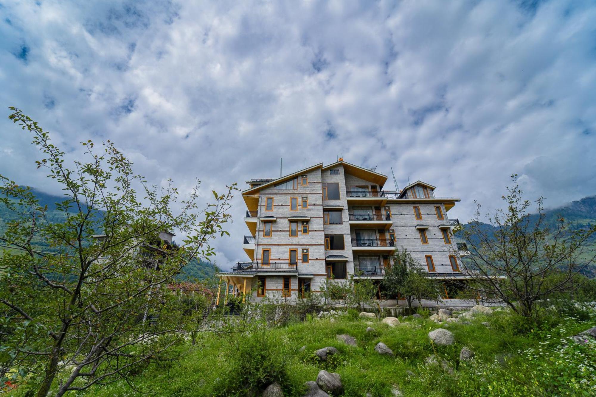 Hotel Nazaara - A Luxe Retreat