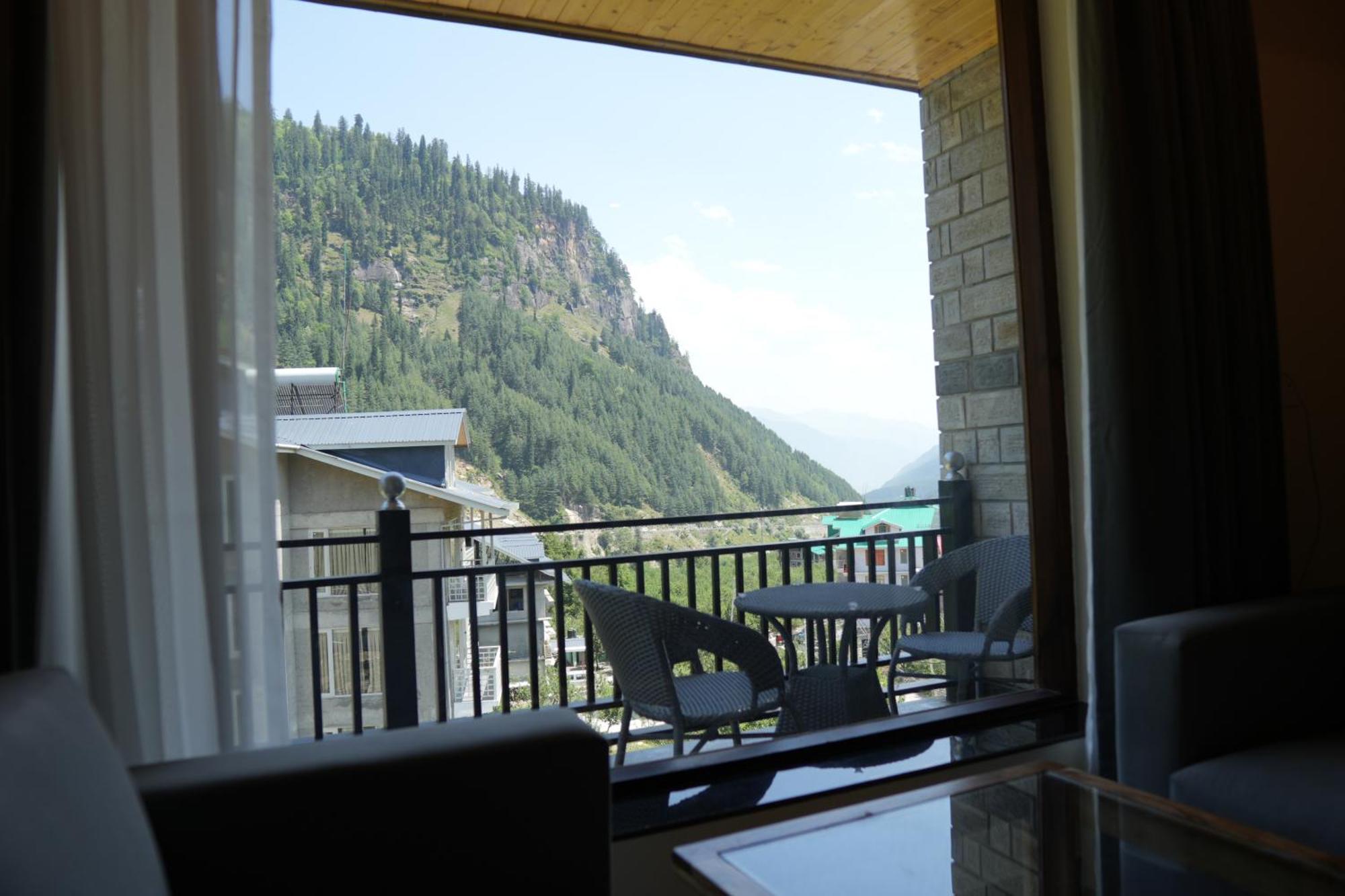 Nazaara - A Luxe Retreat Hotel 4*