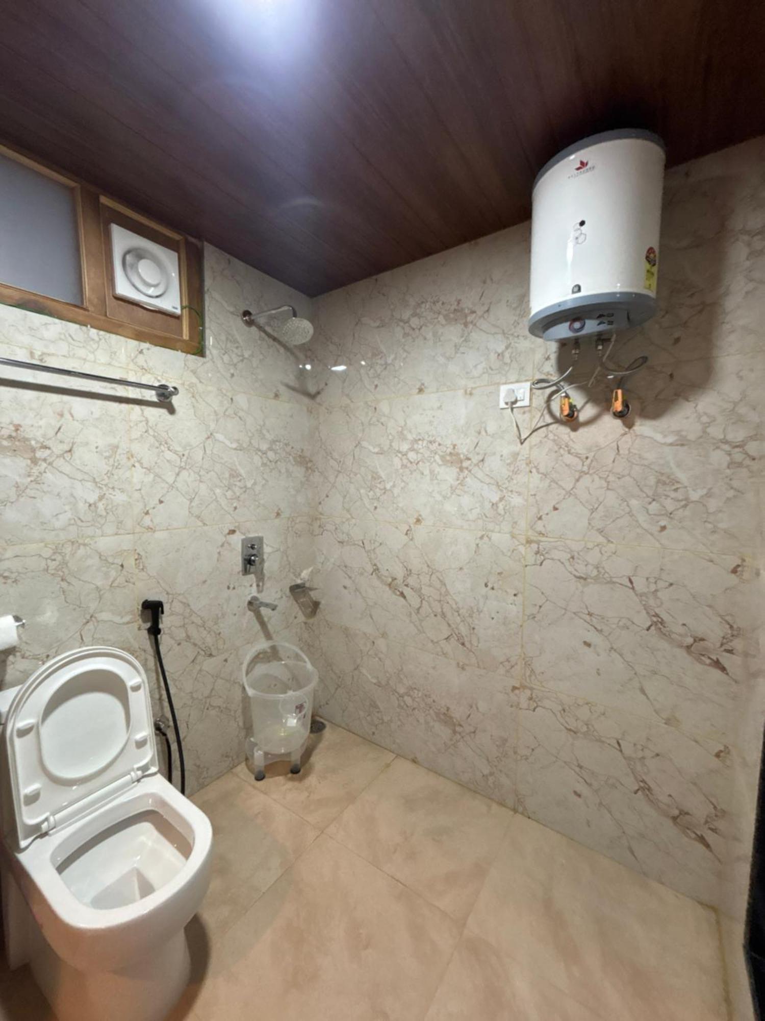 Guest house Omt & Cafe Manali (Himachal Pradesh)