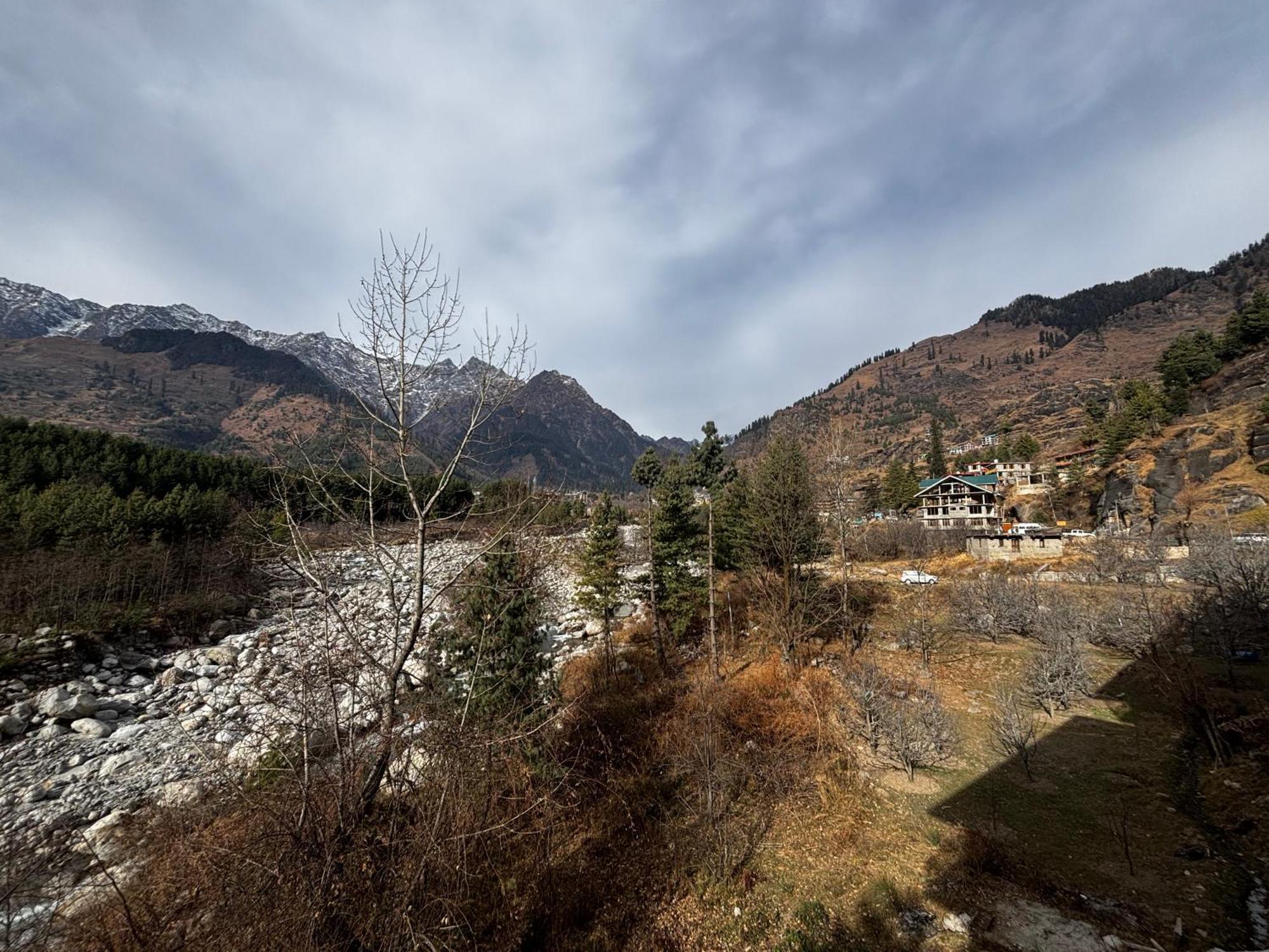 Guest house Omt & Cafe Manali (Himachal Pradesh)