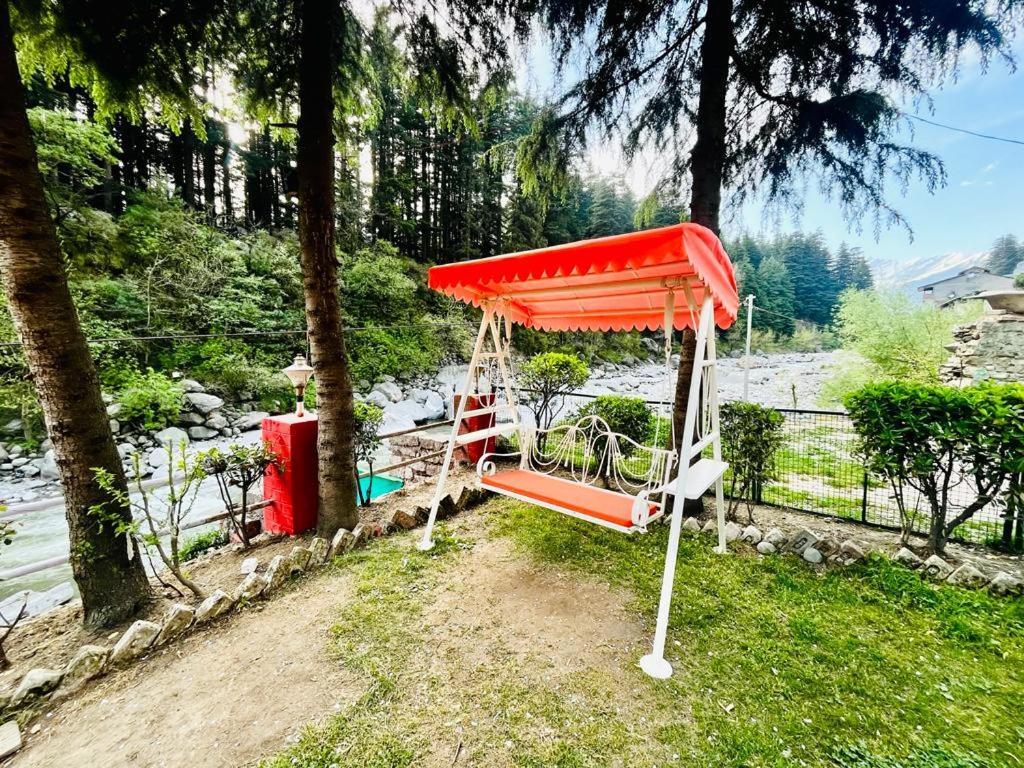 River Bank & Cafe, - #riverside #near Mall Road #parking #luxury #prime Location #guest Preferred M 62305-50300 Hotel