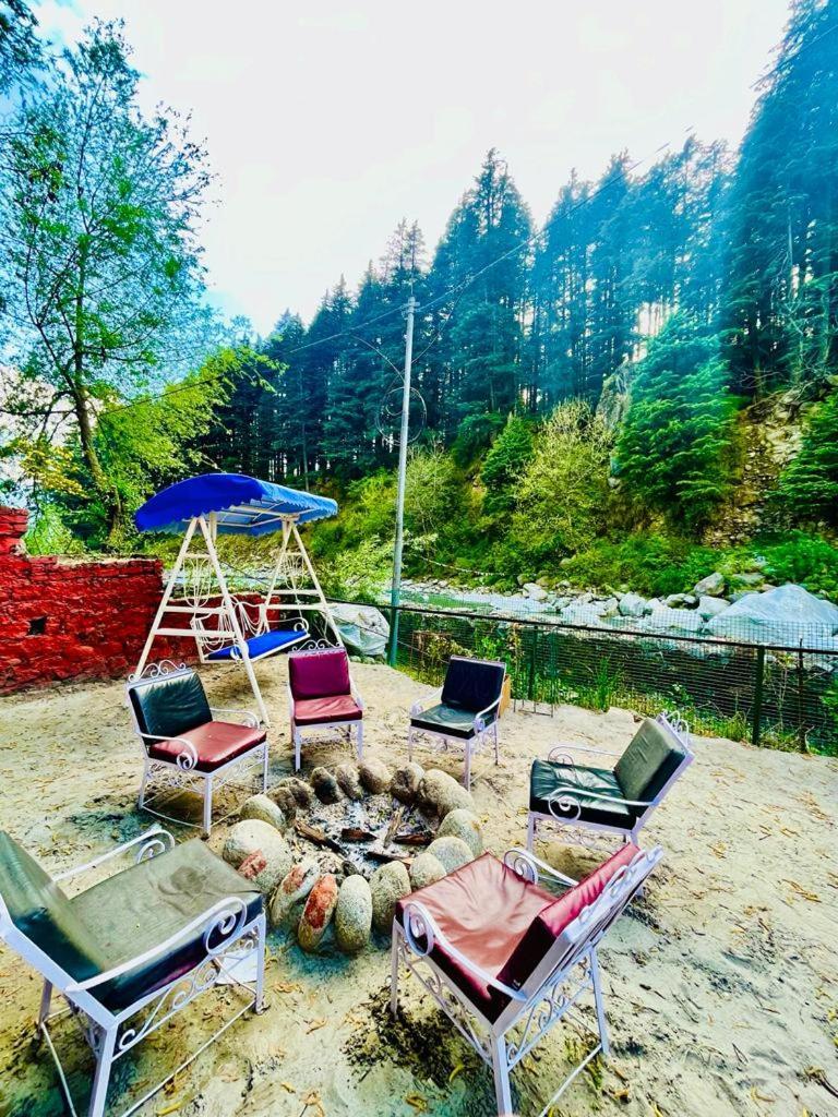 River Bank & Cafe, - #riverside #near Mall Road #parking #luxury #prime Location #guest Preferred M 62305-50300 4*