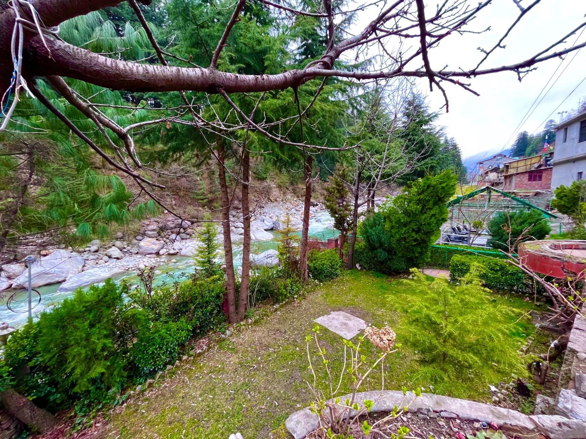 Hotel River Bank & Cafe, - #riverside #near Mall Road #parking #luxury #prime Location #guest Preferred M 62305-50300 4*