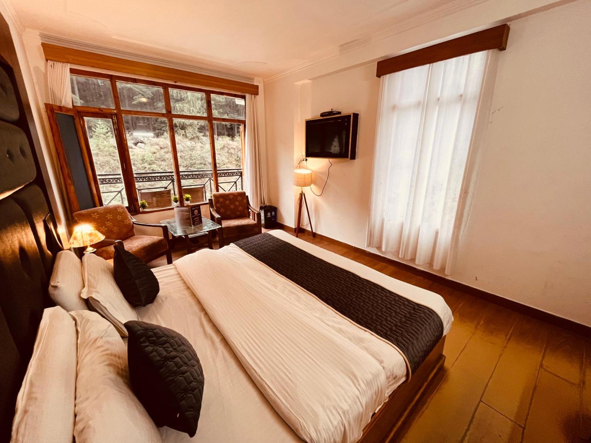 River Bank & Cafe, - #riverside #near Mall Road #parking #luxury #prime Location #guest Preferred M 62305-50300 4* Manali (Himachal Pradesh)