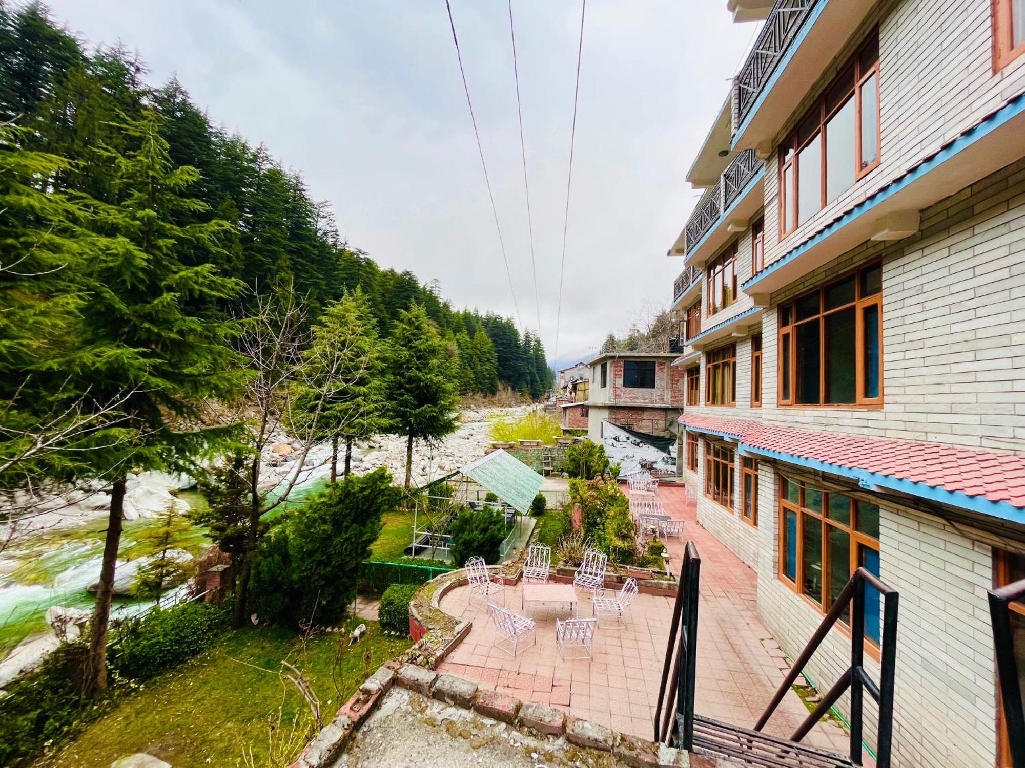 River Bank & Cafe, - #riverside #near Mall Road #parking #luxury #prime Location #guest Preferred M 62305-50300 4* Manali (Himachal Pradesh)